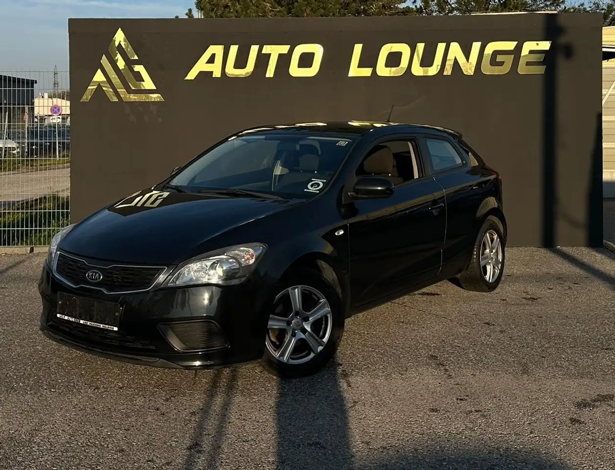 Kia Procee'd