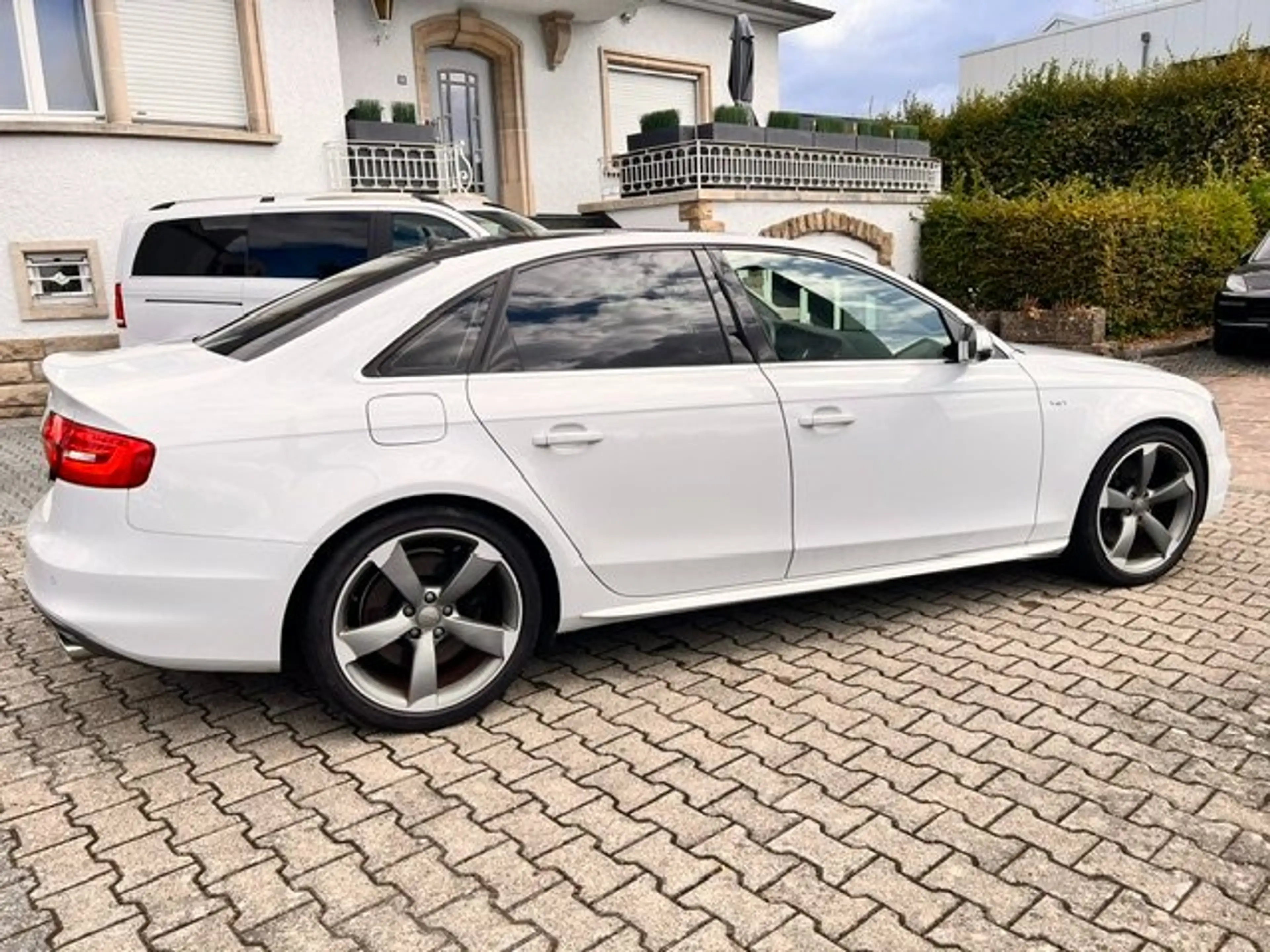 Audi S4 S4 S tronic — photo 11