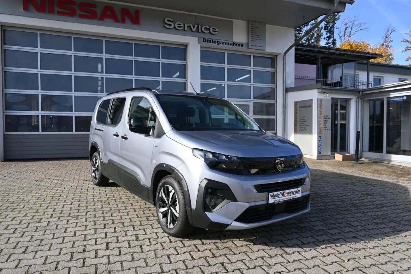 Peugeot Rifter N1 BlueHDI 130 L2 EAT8 Allure Silber - 1