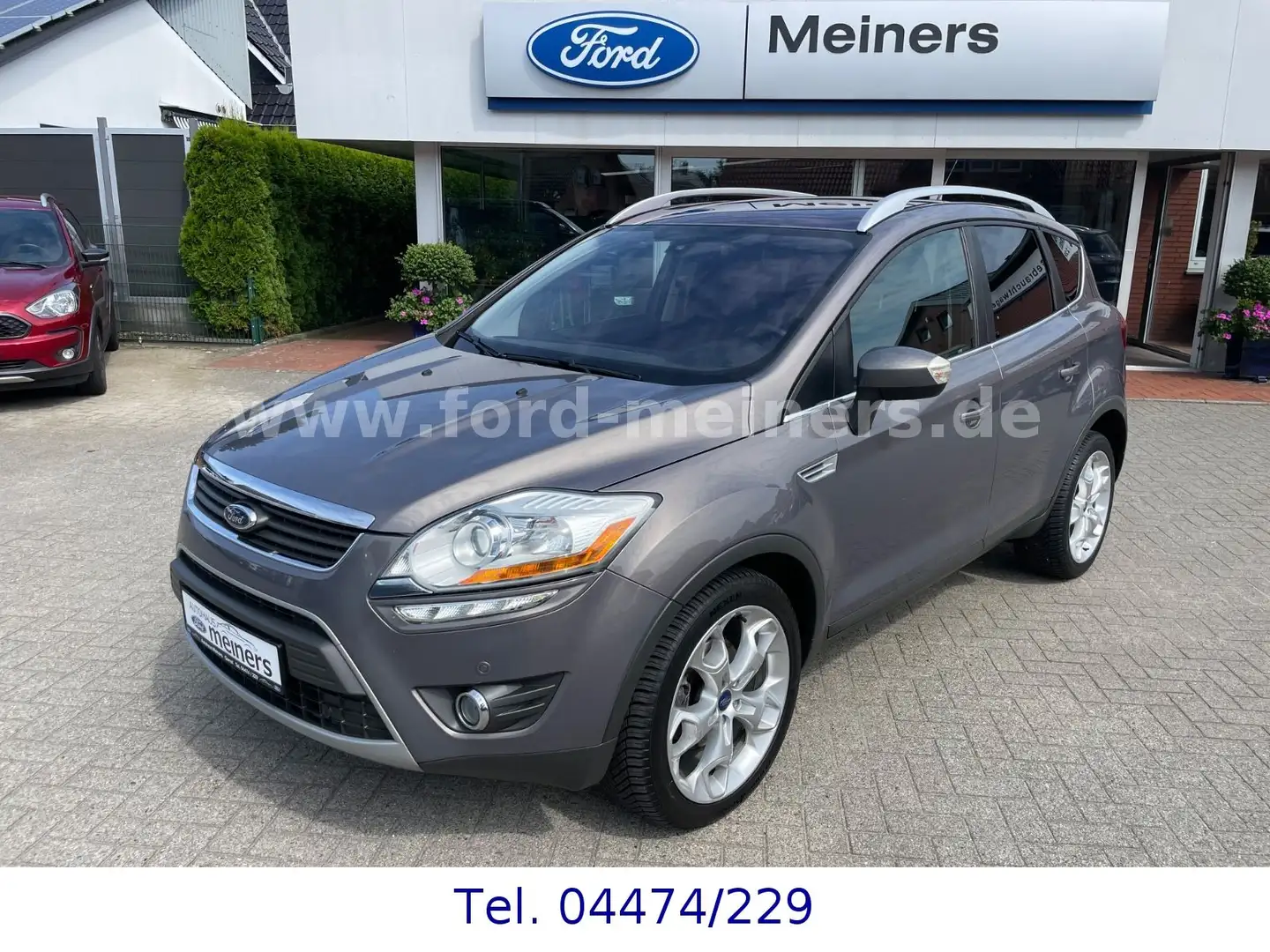 Ford Kuga 2.0 TDCi 4x4 Titanium +Große Inspektion neu Braun - 1