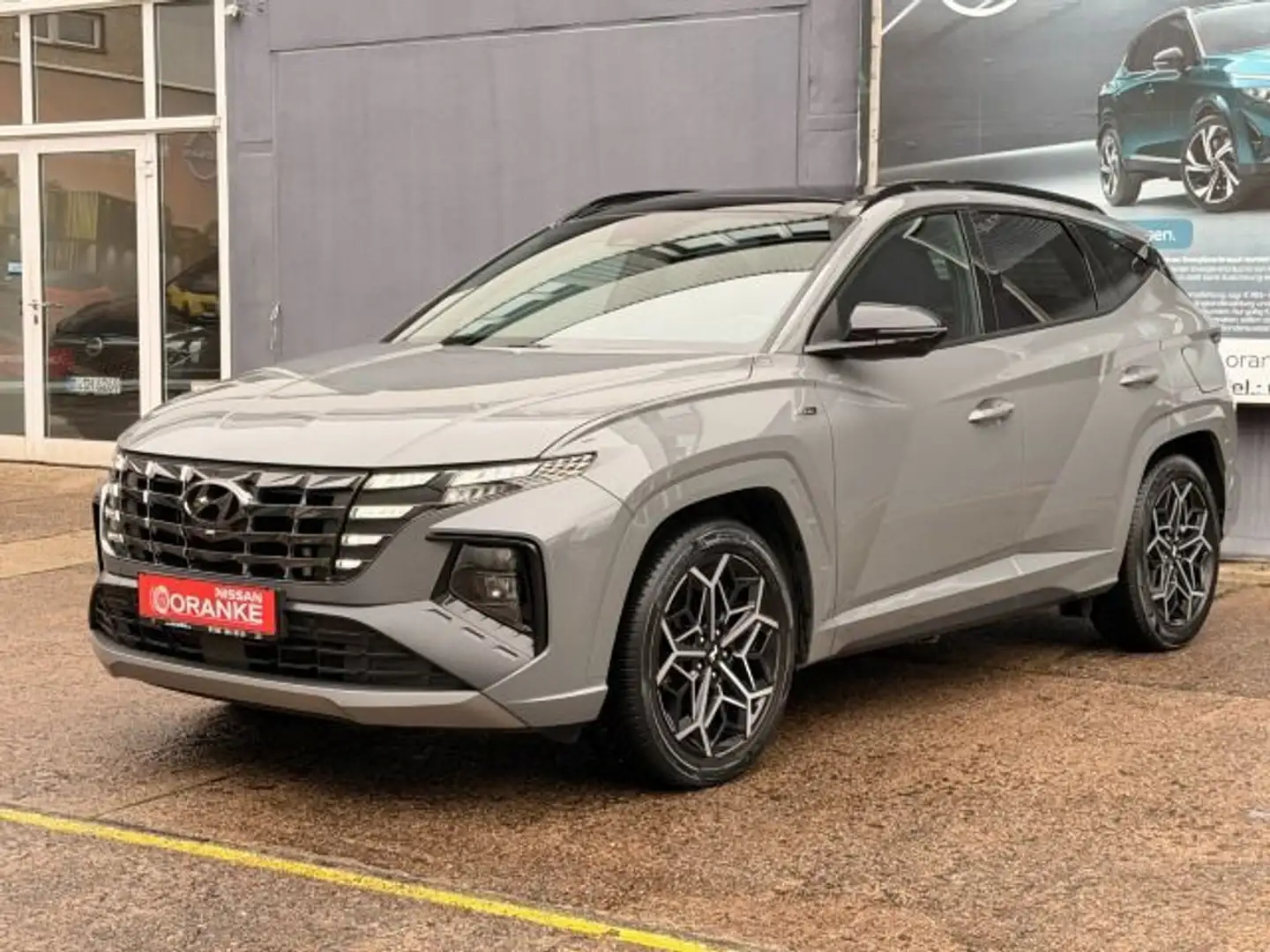 Hyundai TUCSON 1.6 DCT Blackline 4WD Navi+Kamera+Allw. Grijs - 2