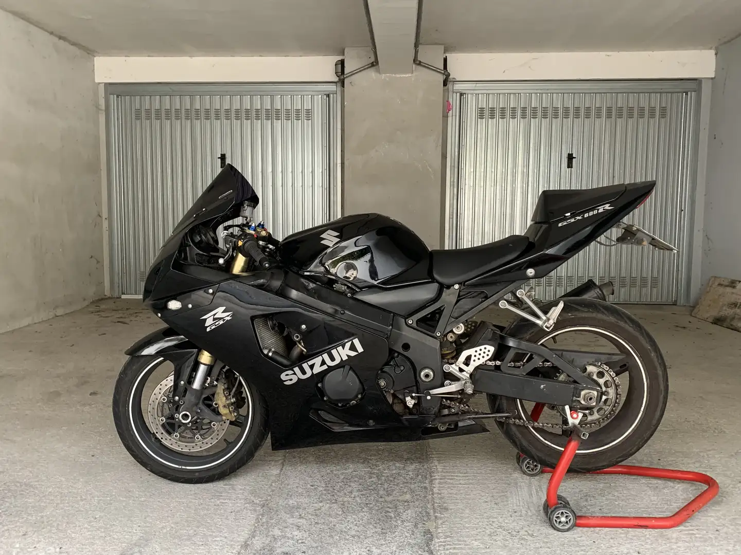 Suzuki GSX-R 600 Base - 1