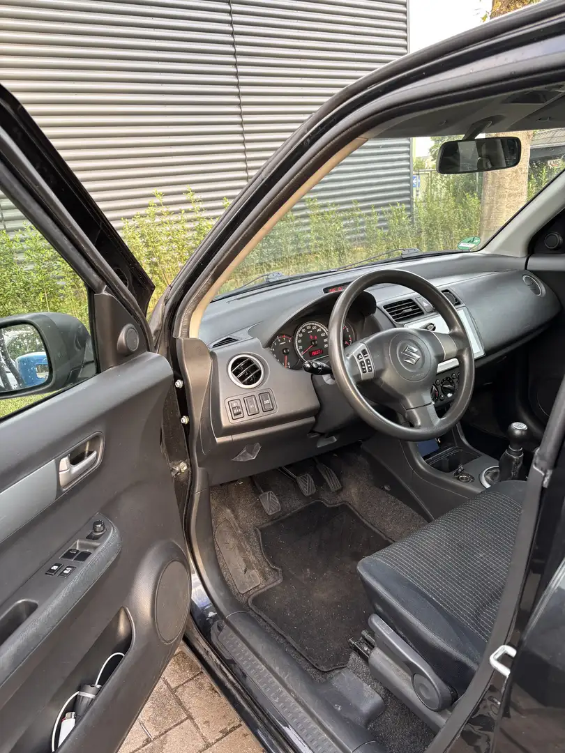 Suzuki Swift 1.3 GLX Airco & Apple Carplay Keyless ! Zwart - 2