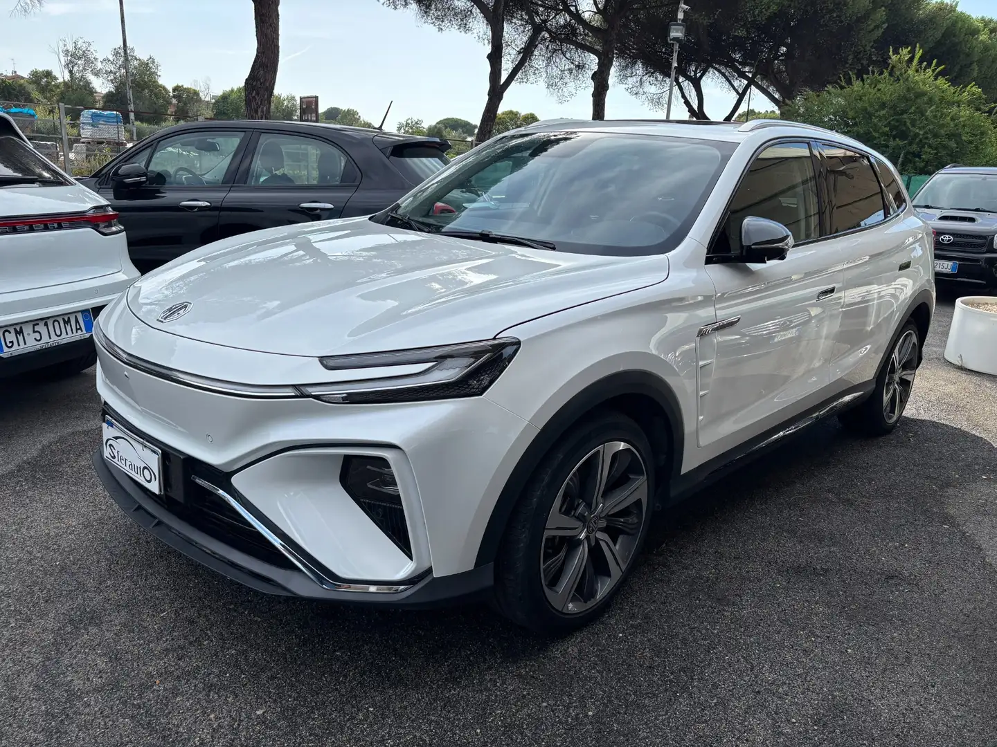 MG Marvel R Marvel R Luxury Biały - 1