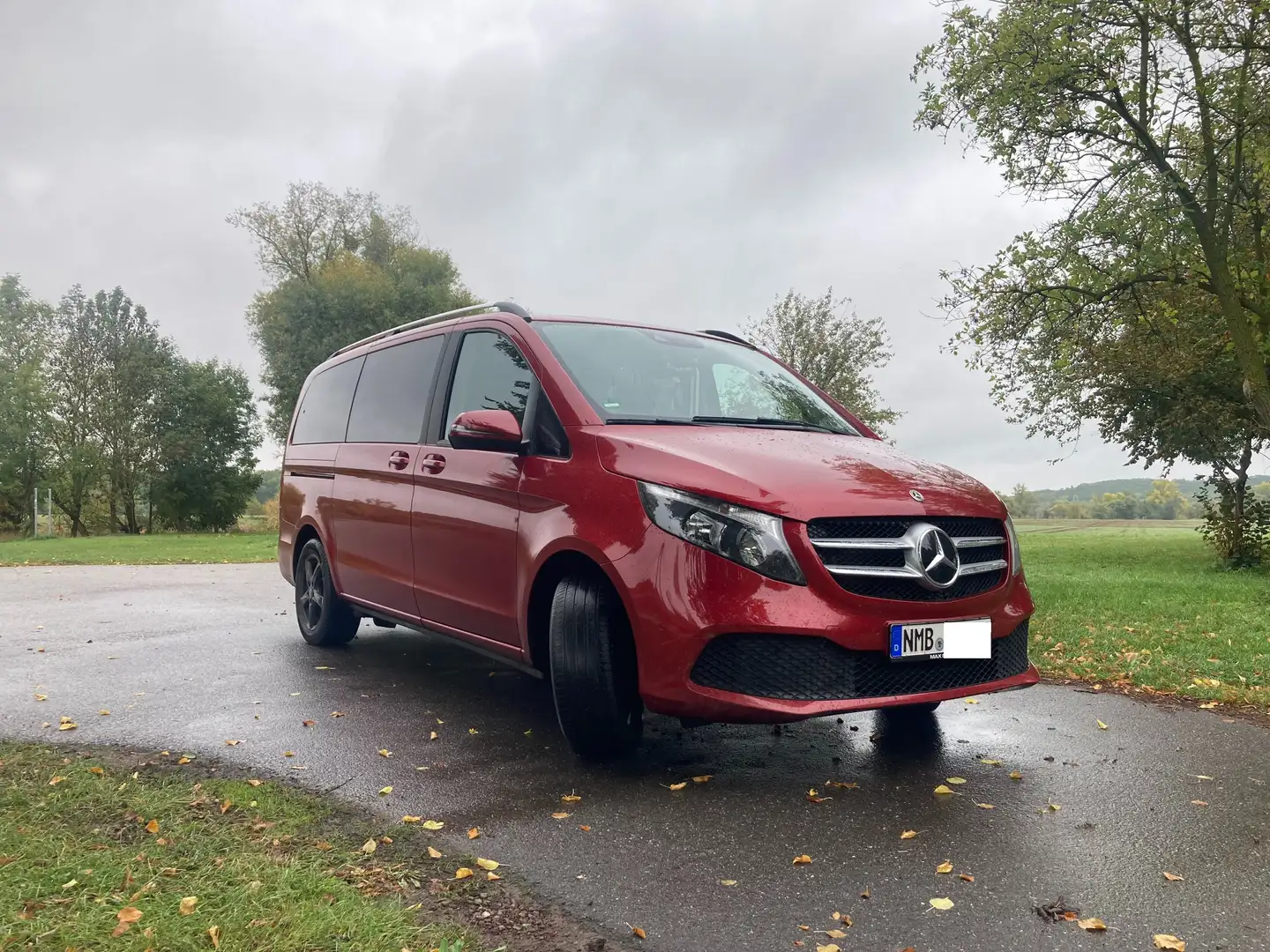 Mercedes-Benz V 220 V-Klasse RISE V 220 d lang 9G-TRONIC 2022 Rojo - 2