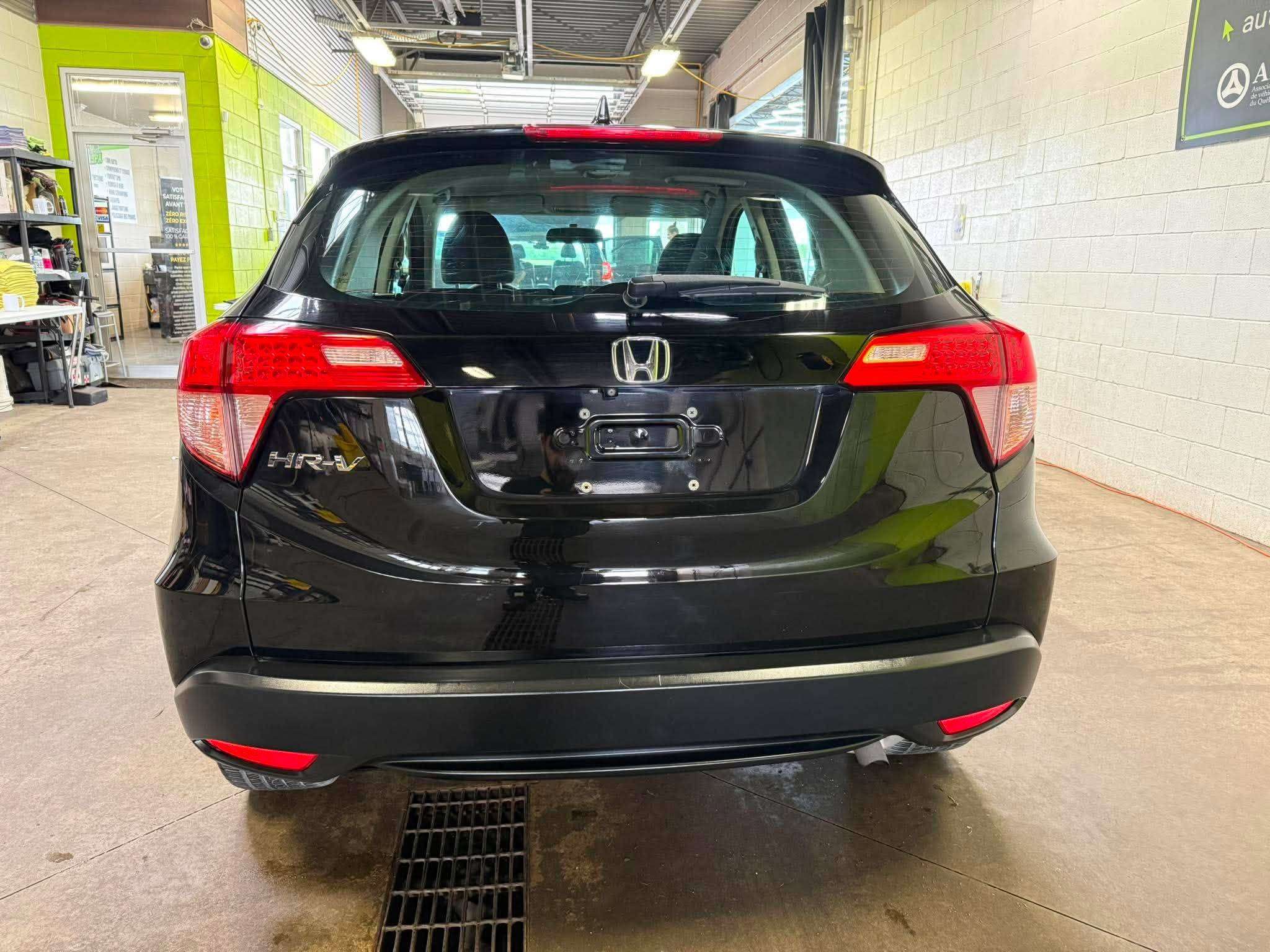 2017 Honda HR-V LX — снимка 1