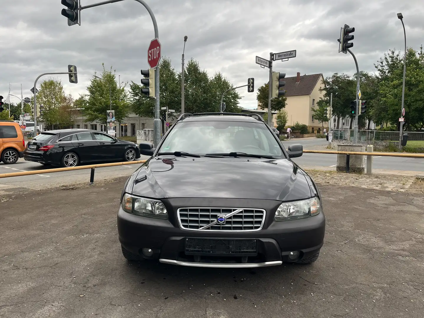 Volvo XC70 AUTOMATIK*TEMPOMAT*KLIMA*ALLRAD*EXPORT Schwarz - 2