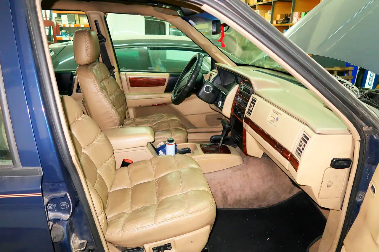 Jeep Grand Cherokee 5.2 Limited V8 Aut., foto 9