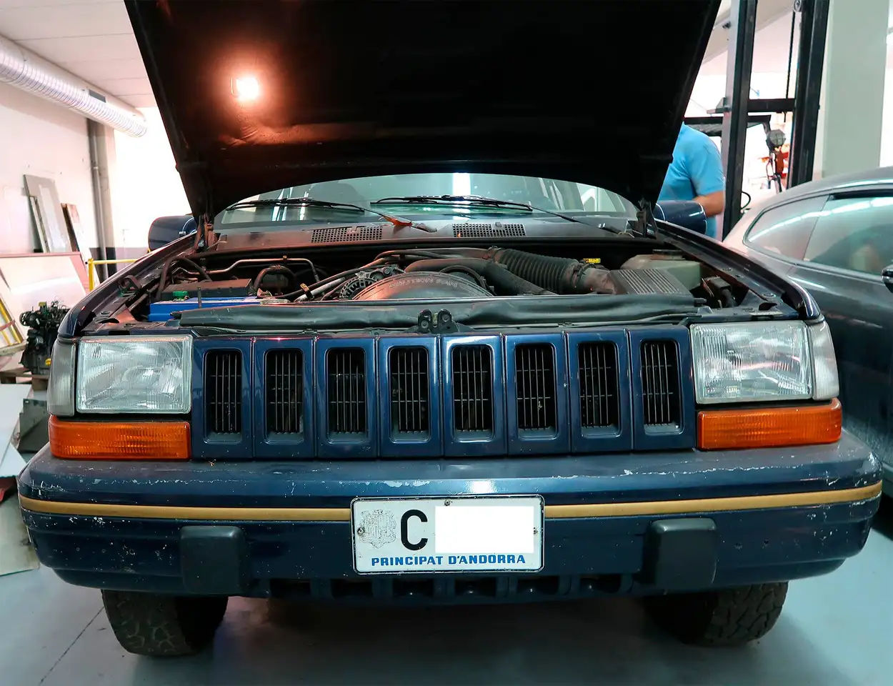 Jeep Grand Cherokee 5.2 Limited V8 Aut., foto 3