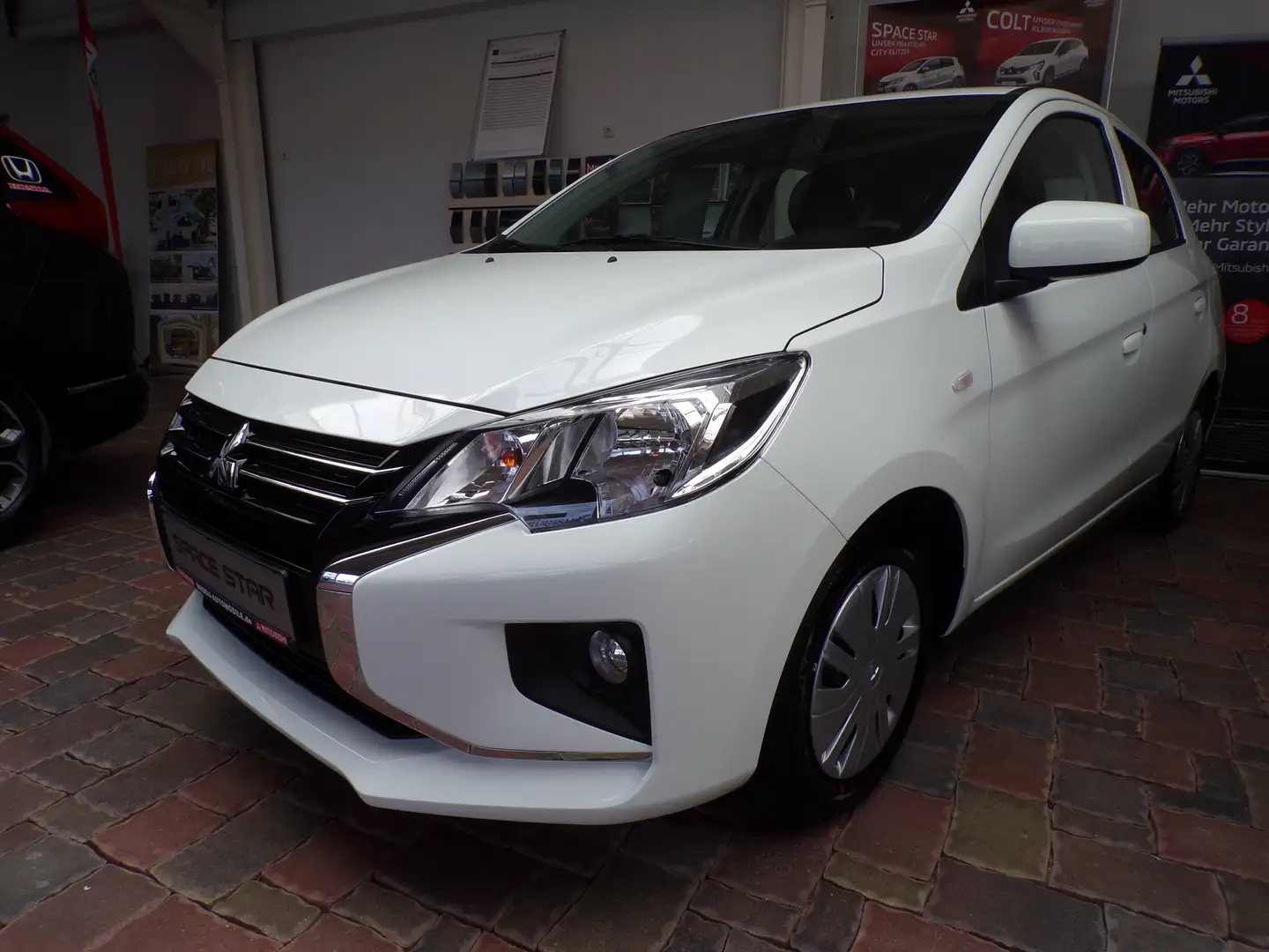 Mitsubishi Space Star 1.2 Select Blanc - 1
