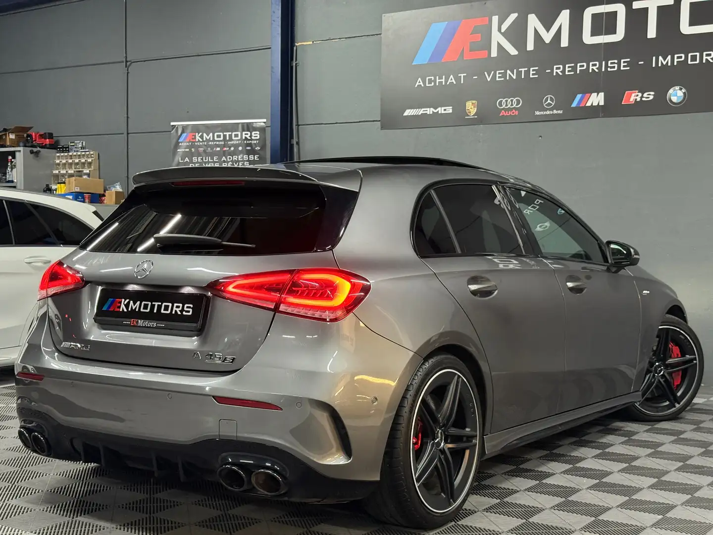 Mercedes-Benz A 45 AMG °PANO°CARBON°IQ LIGHT°CARPASS Grijs - 2