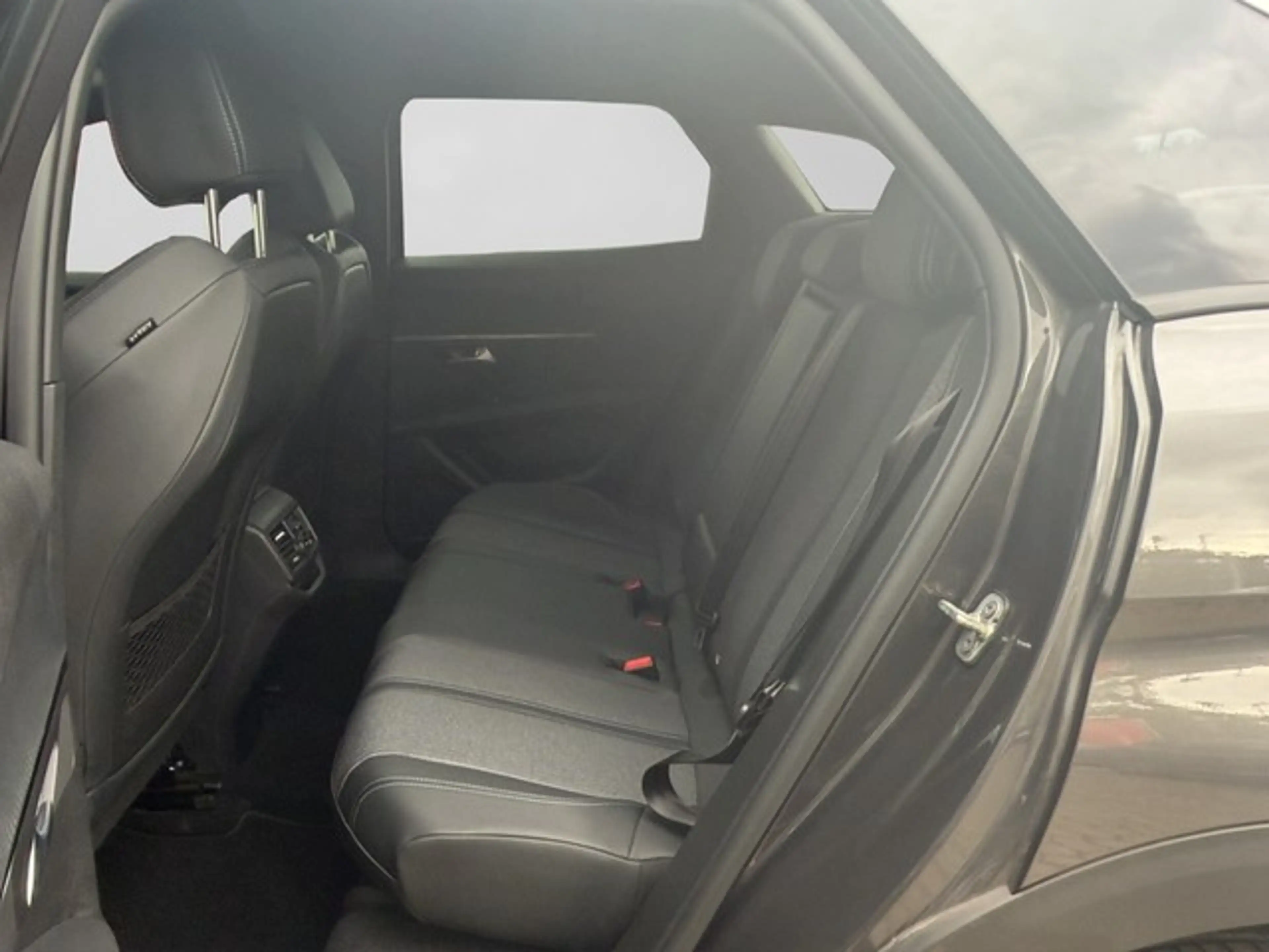 Peugeot 3008 Allure Pack KAMERA SHZ PDC — photo 15