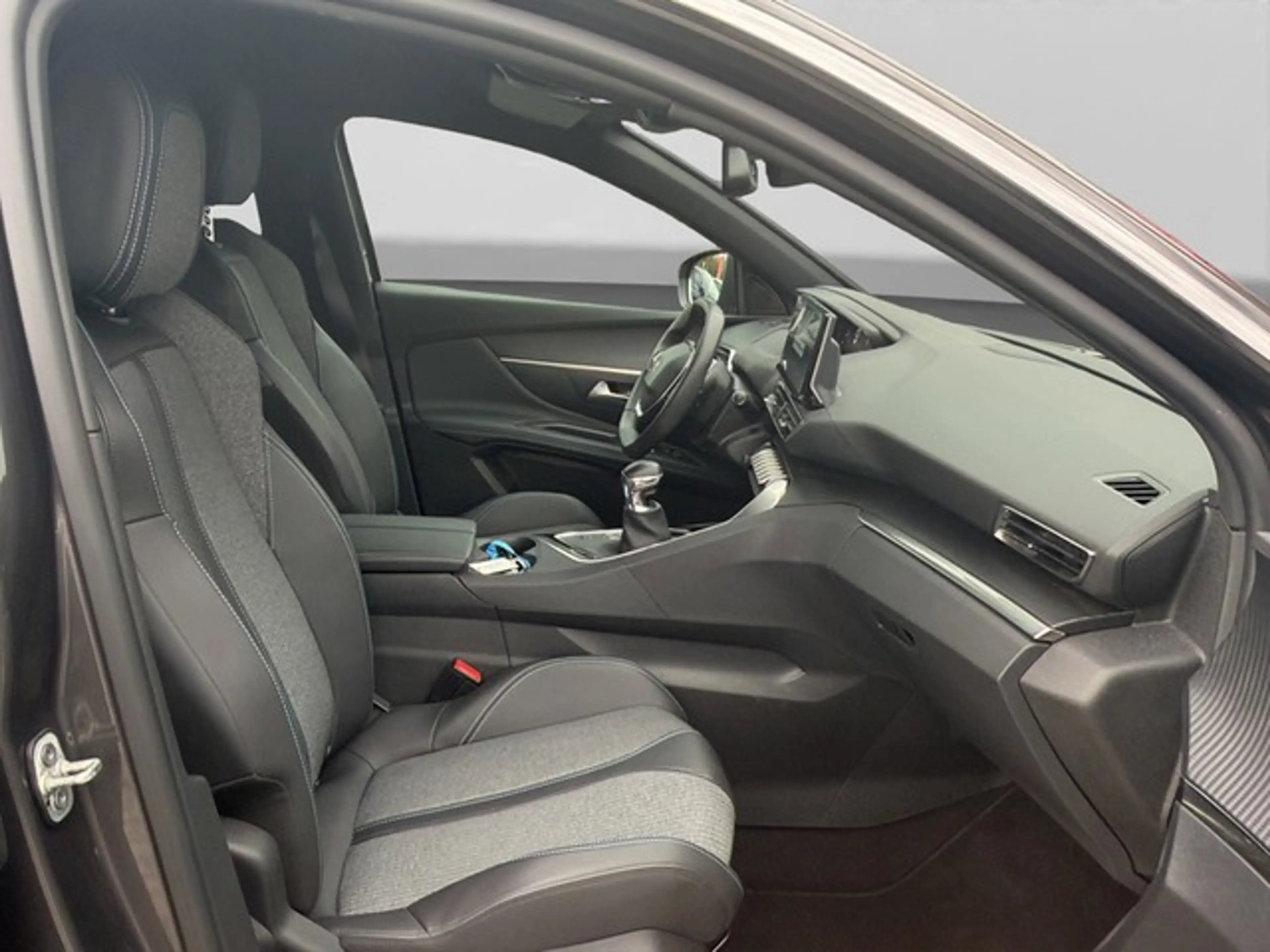 Peugeot 3008 Allure Pack KAMERA SHZ PDC — photo 9