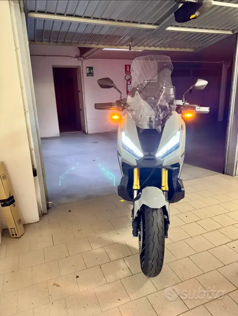 Honda X-ADV con cambio automatico Gris - 2