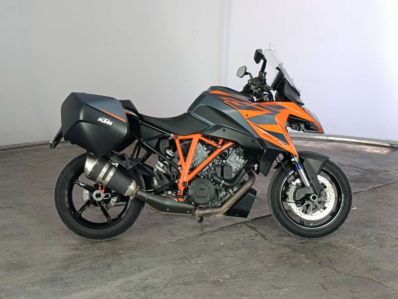 KTM 1290 Super Duke GT my22