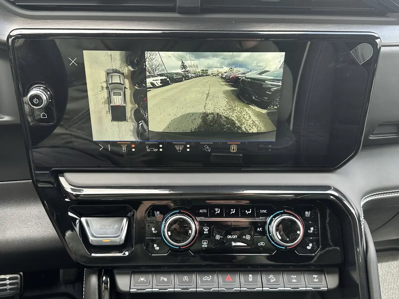 GMC Sierra 1500 снимка GMC Sierra 1500