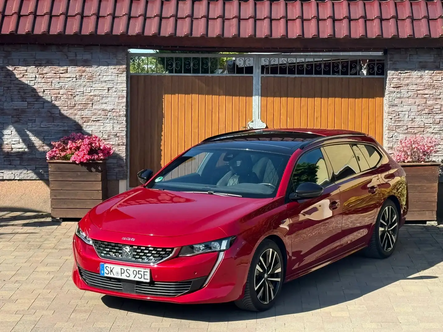 Peugeot 508 Hybrid 225 GT*Panoramadach*LED*Service neu Rot - 2
