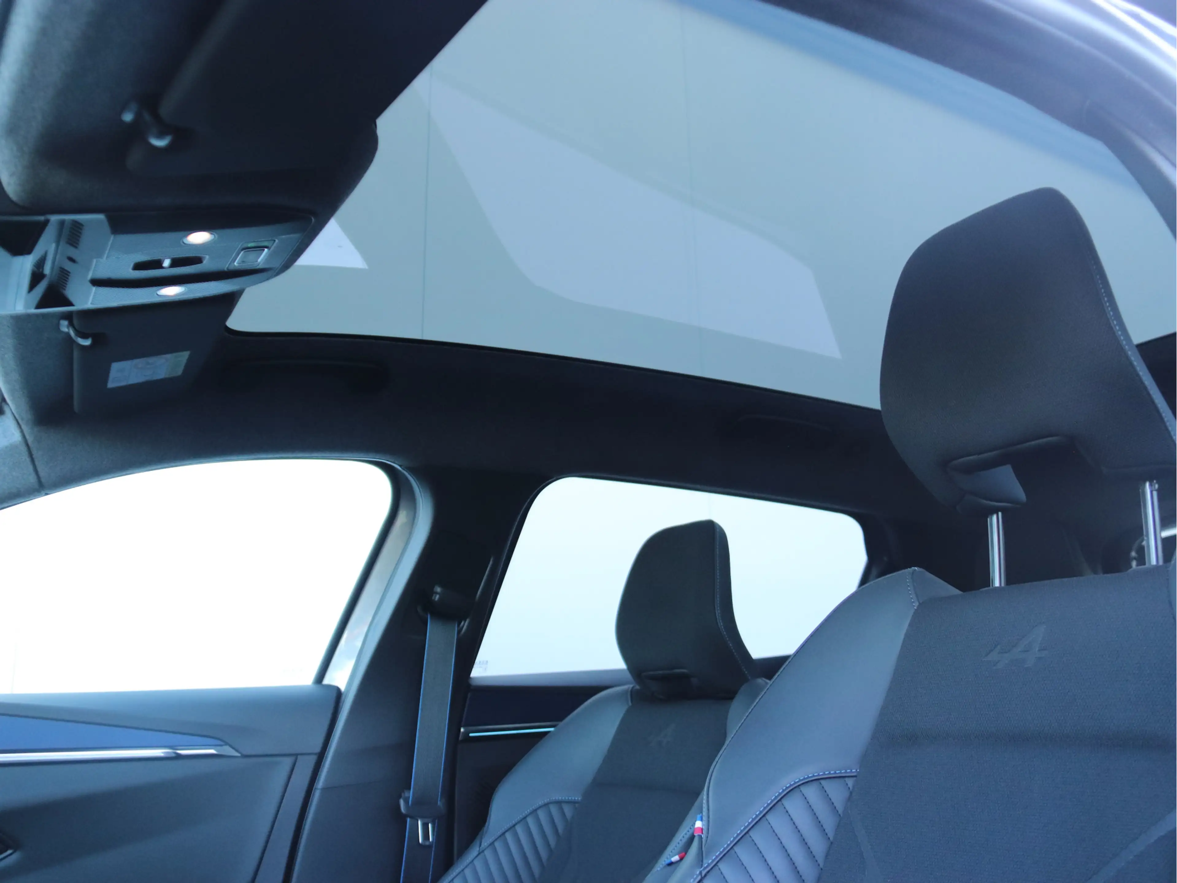 Renault Scenic E-Tech EV87 long range esprit Alpine PANORAMADAK / — photo 8