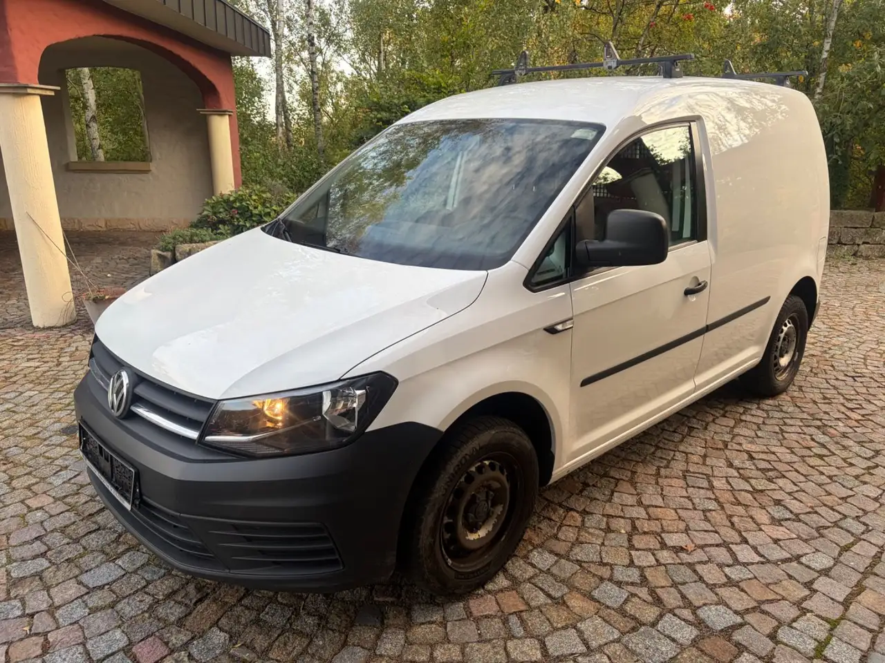 Volkswagen Caddy 2,0TDI 55kW Kasten LKW Klima — photo 1 of 11