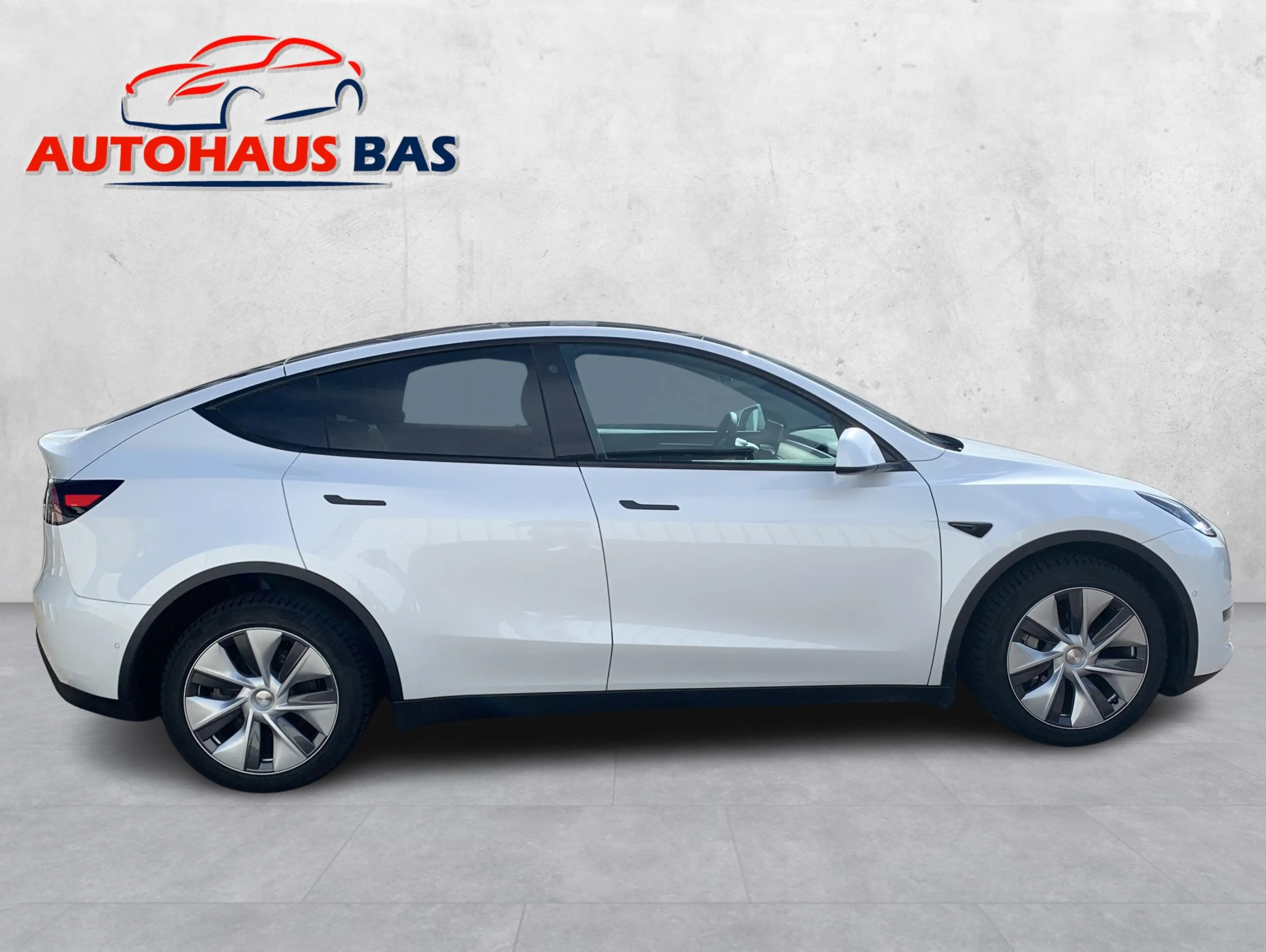 Tesla Model Y Long Range AWD* Mwst ausweisbar* 1.Hand — photo 6