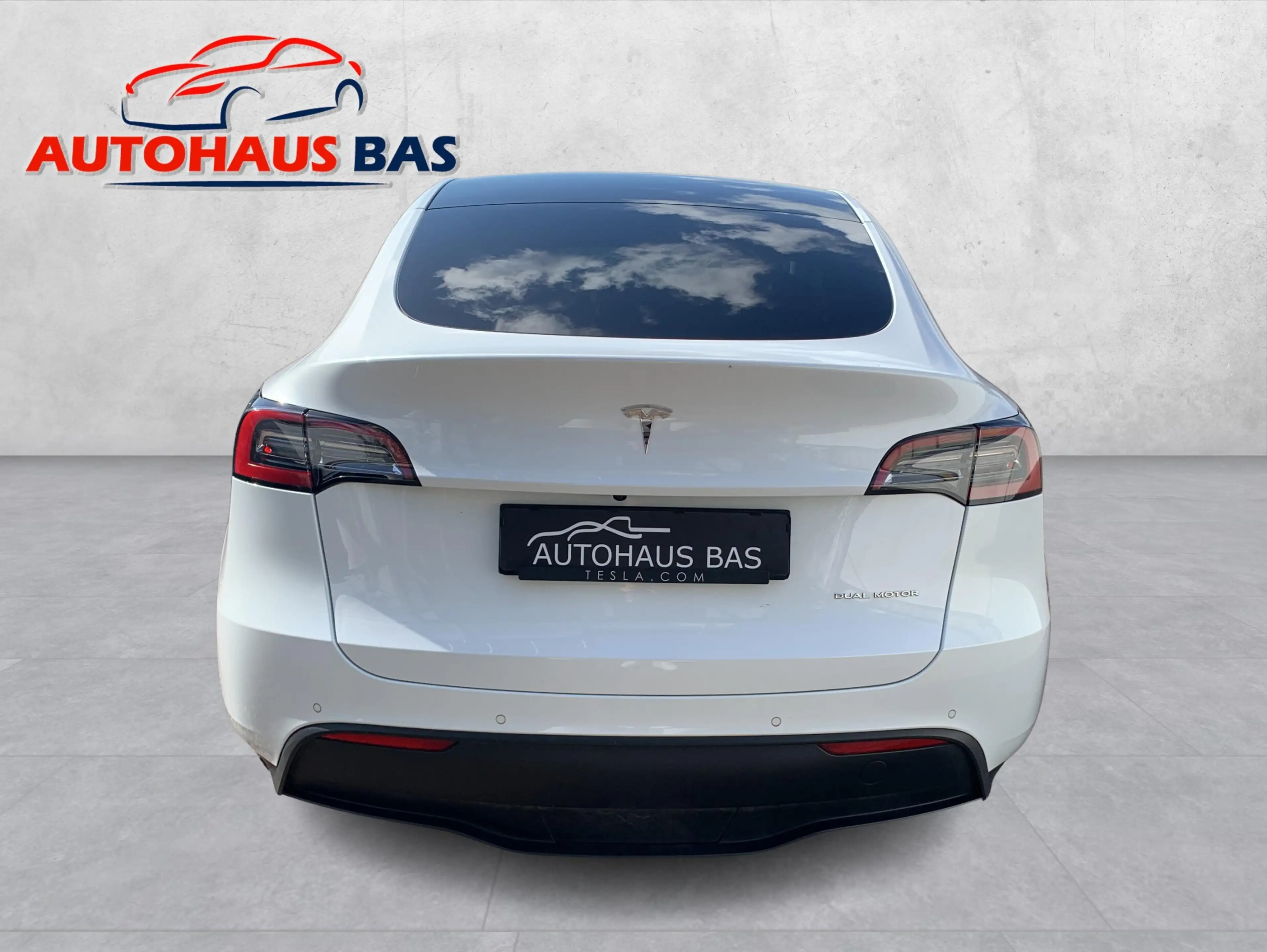 Tesla Model Y Long Range AWD* Mwst ausweisbar* 1.Hand — photo 8