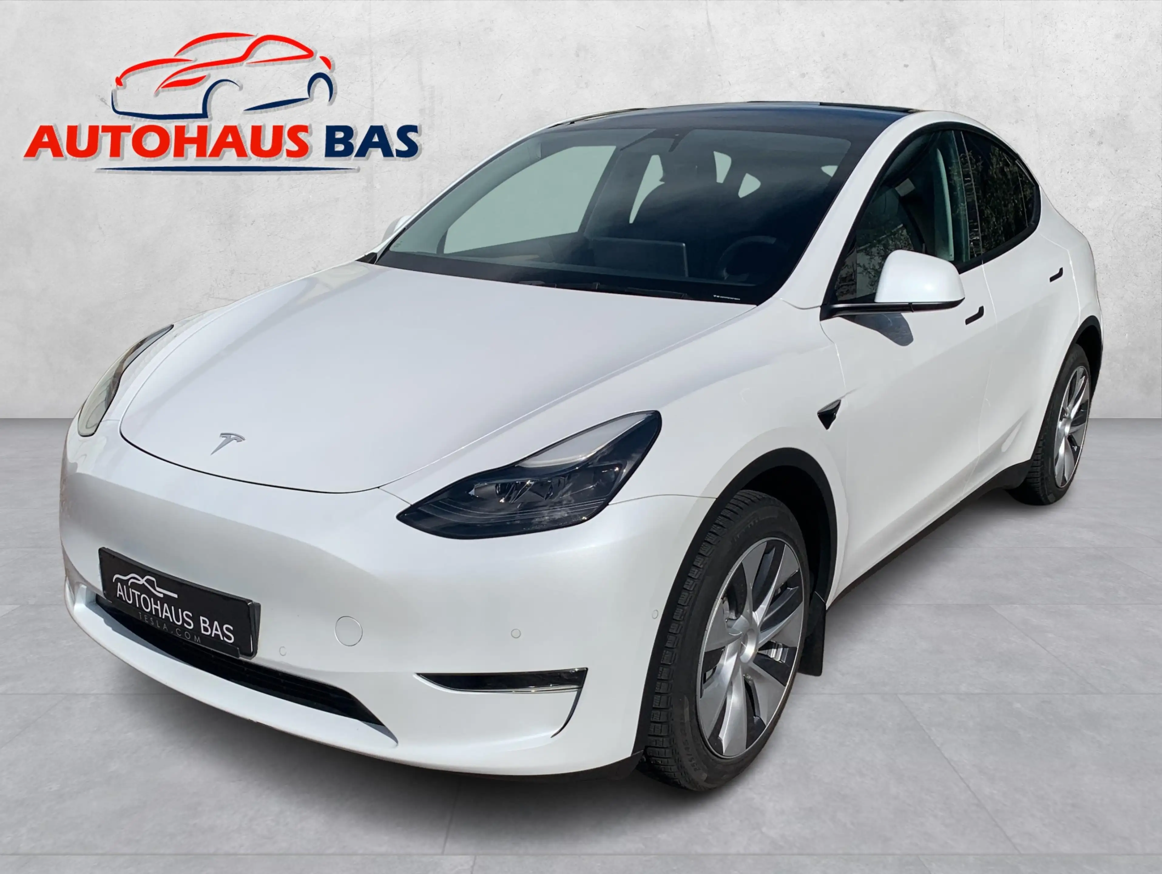 Tesla Model Y Long Range AWD* Mwst ausweisbar* 1.Hand