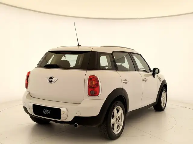 MINI Countryman view 4