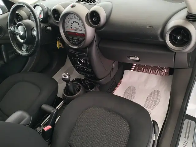 MINI Countryman view 12