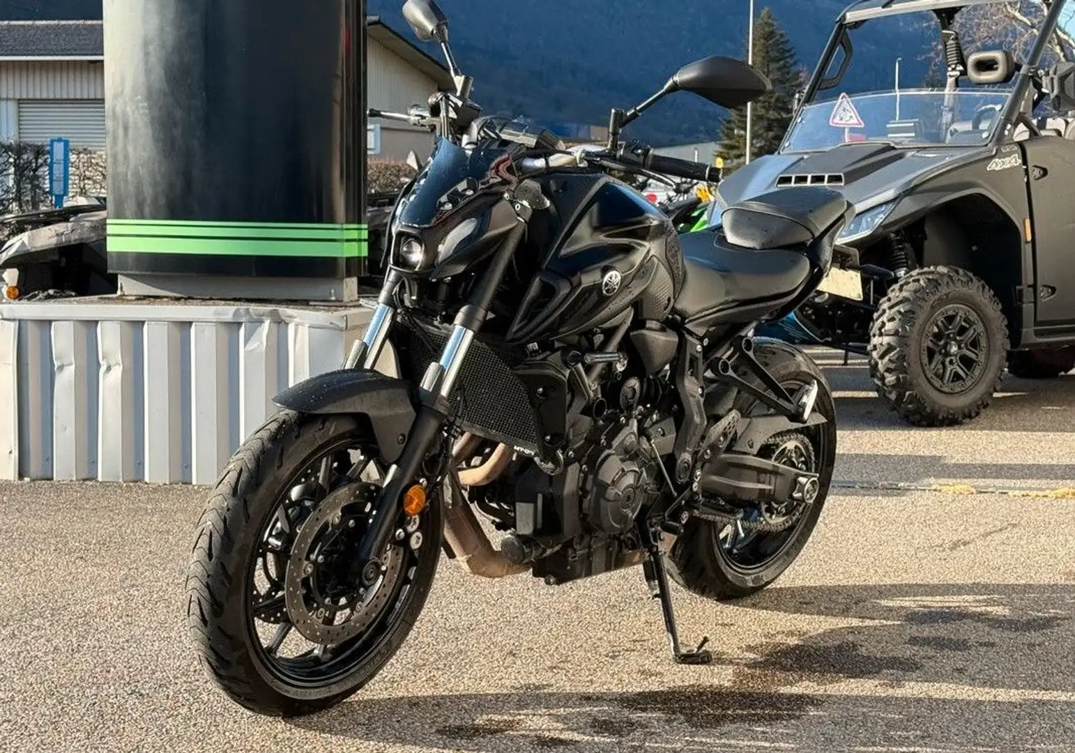 Yamaha MT-07 MT Negro - 2