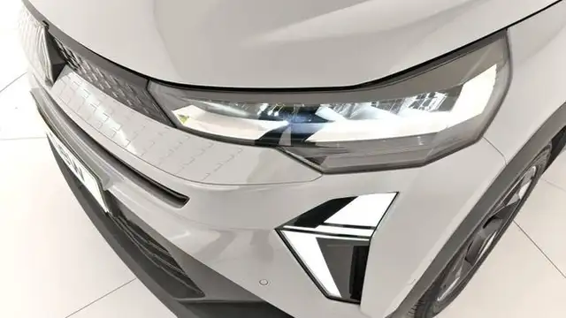 Renault Captur view 4