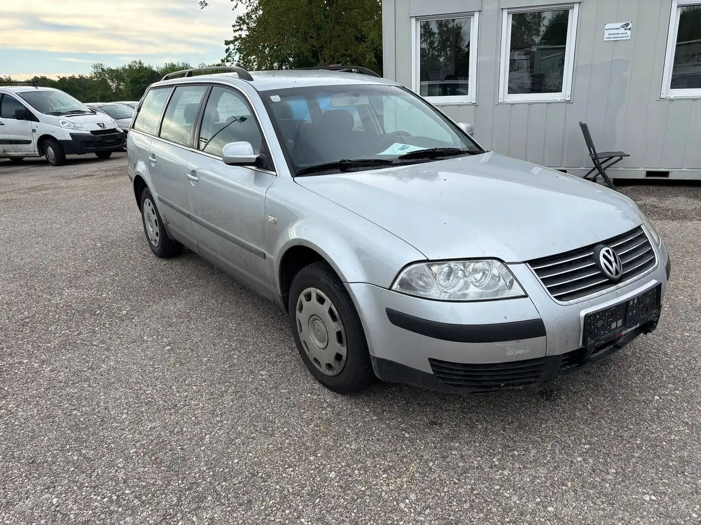 Volkswagen Passat Grau - 1