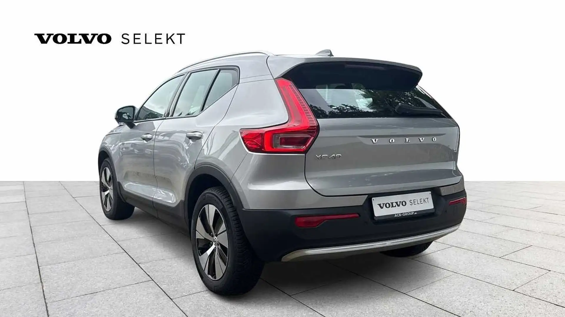 Volvo XC40 Core, T2 Geartronic Micro hybrid, Benzine Argento - 2