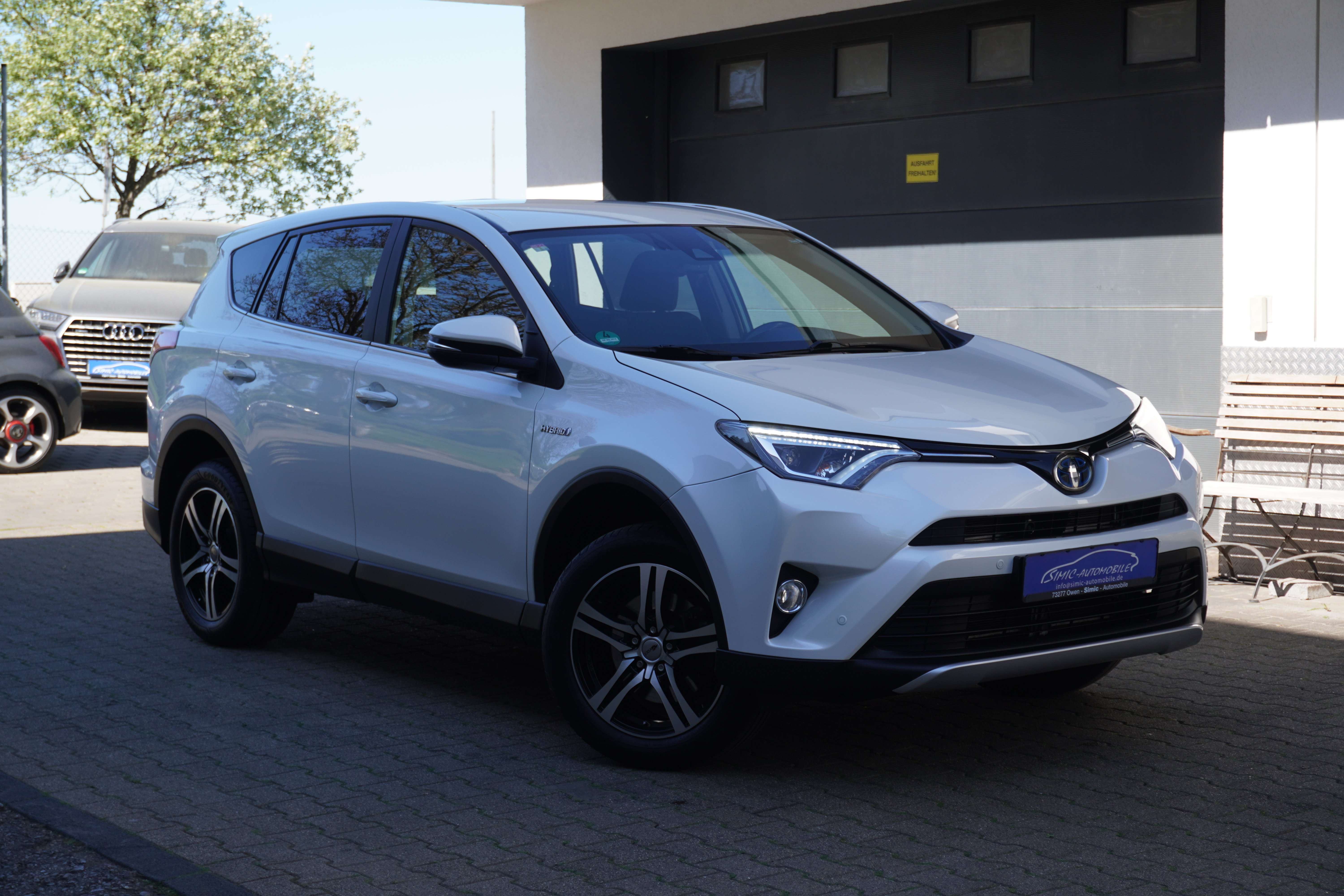 Second hand Toyota Rav4 2.5