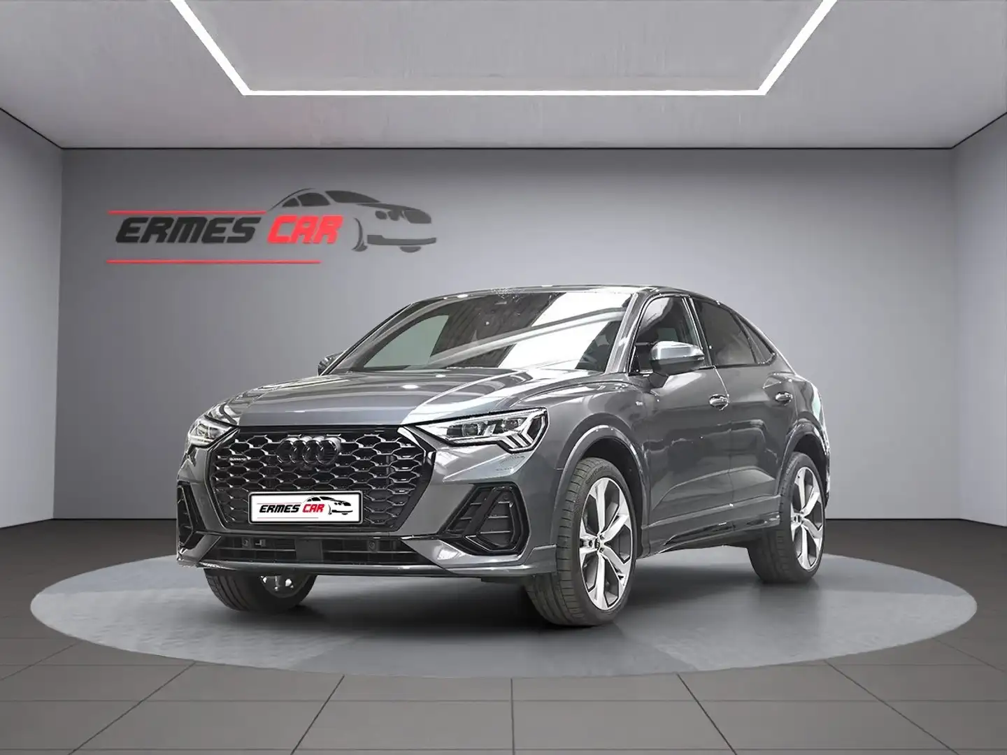 Audi Q3 SPB TDI Q4 S LINE KAMERA CARPLAY MATRIX Grigio - 1