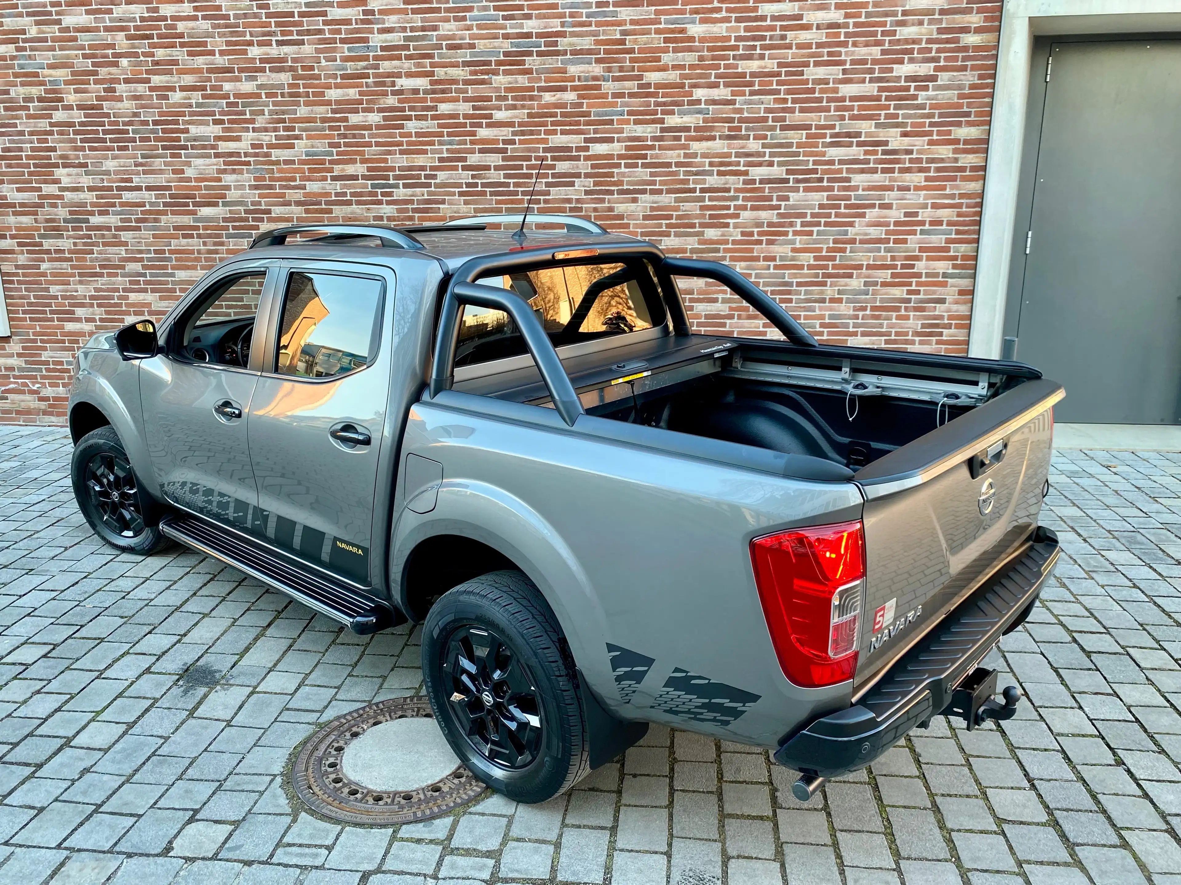 Nissan Navara N-Guard - NUR 54' KM - SONDERMODELL — photo 2