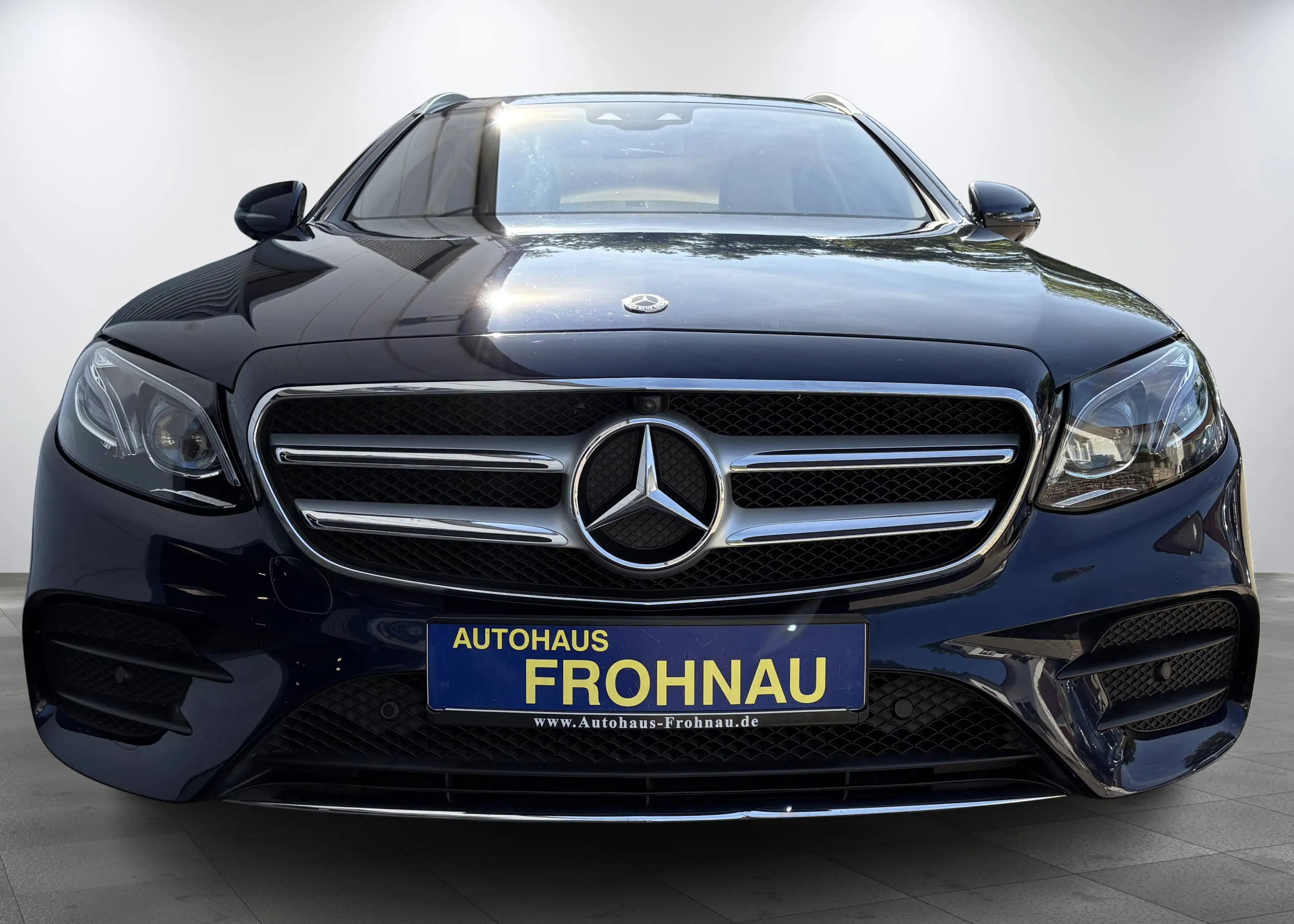 Mercedes-Benz E 350 d AMG 360°Kamera AHK Totwinkel Head-Up Tempomat Navi 20"Alu — photo 2