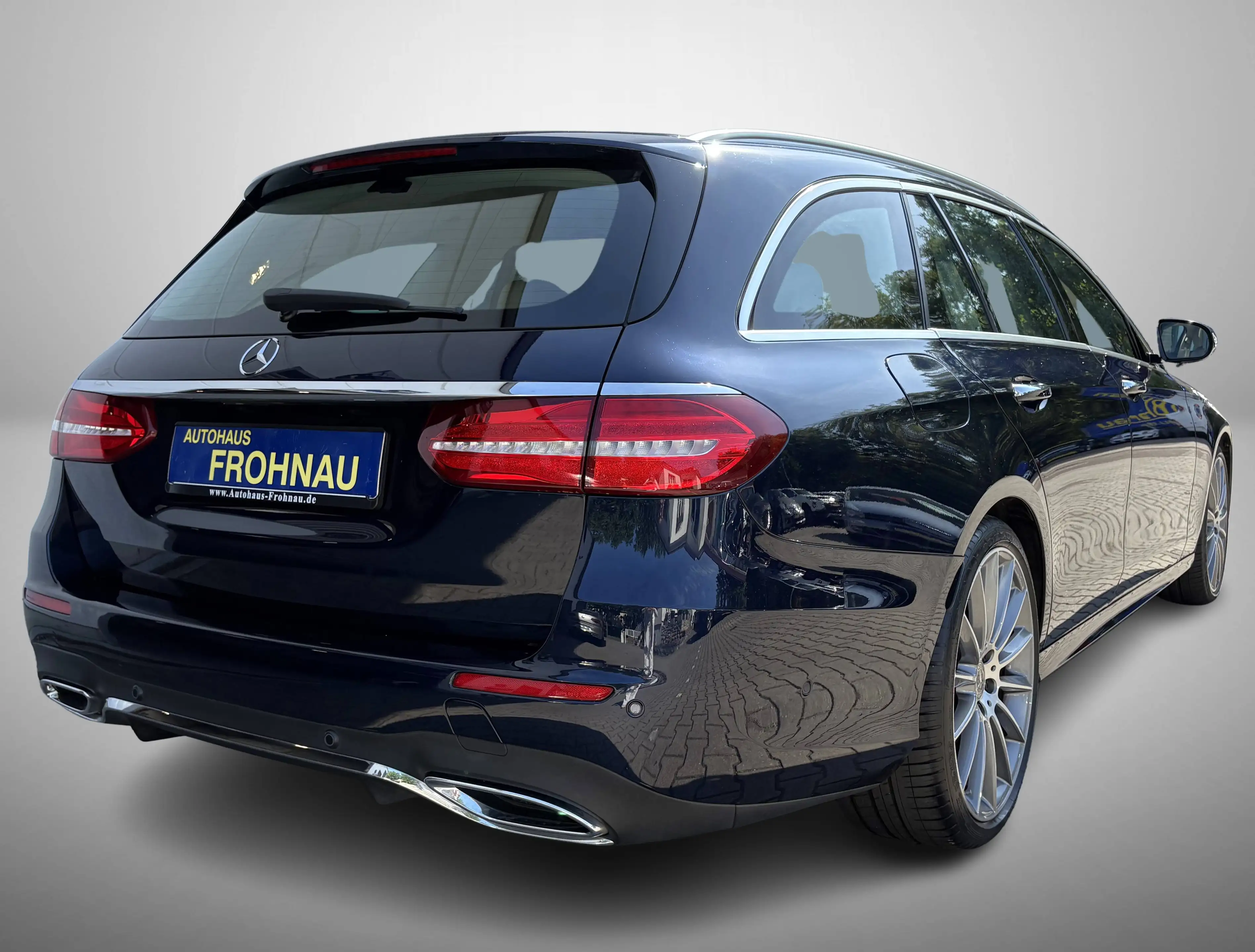 Mercedes-Benz E 350 d AMG 360°Kamera AHK Totwinkel Head-Up Tempomat Navi 20"Alu — photo 15