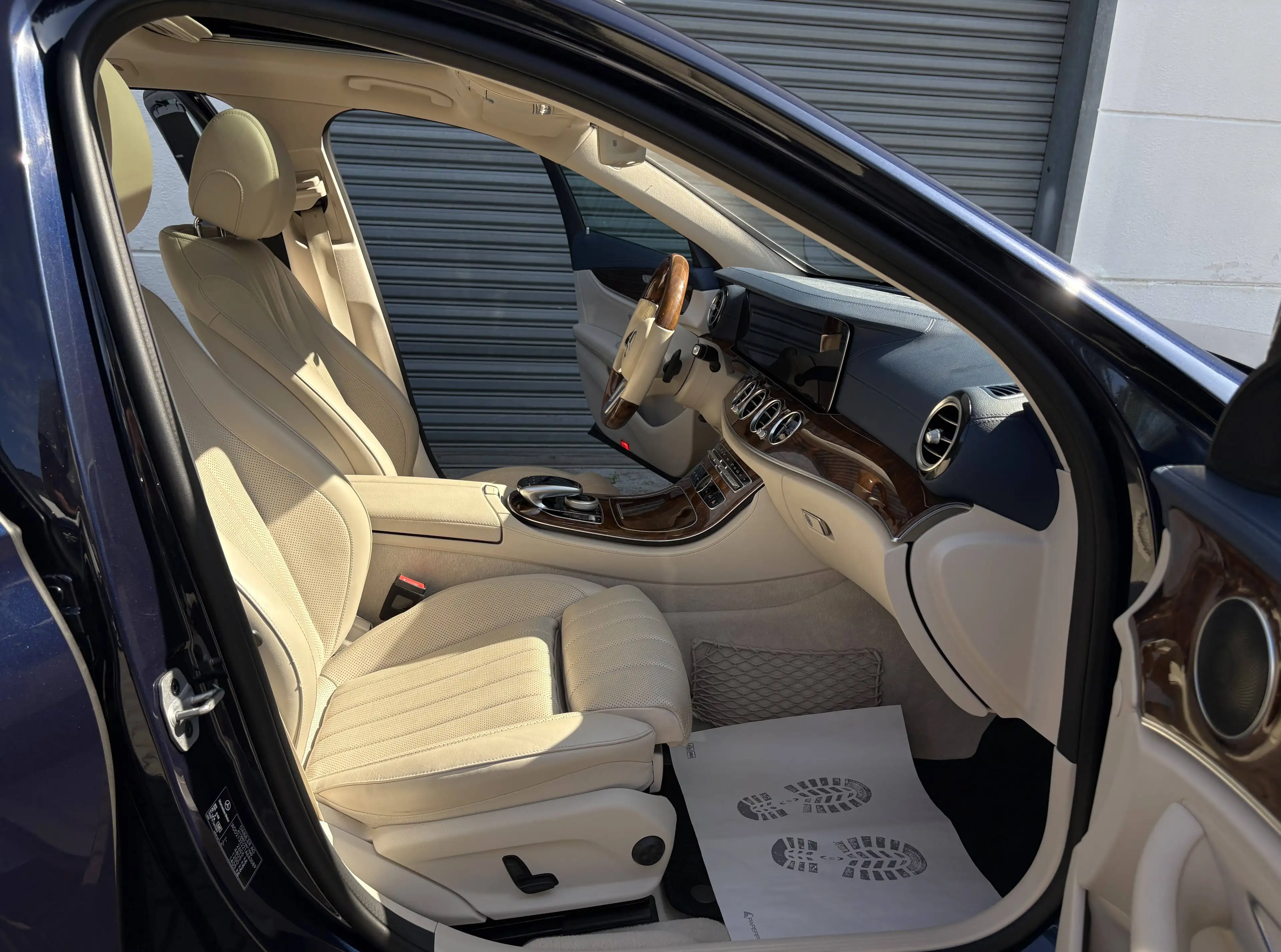 Mercedes-Benz E 350 d AMG 360°Kamera AHK Totwinkel Head-Up Tempomat Navi 20"Alu — photo 9