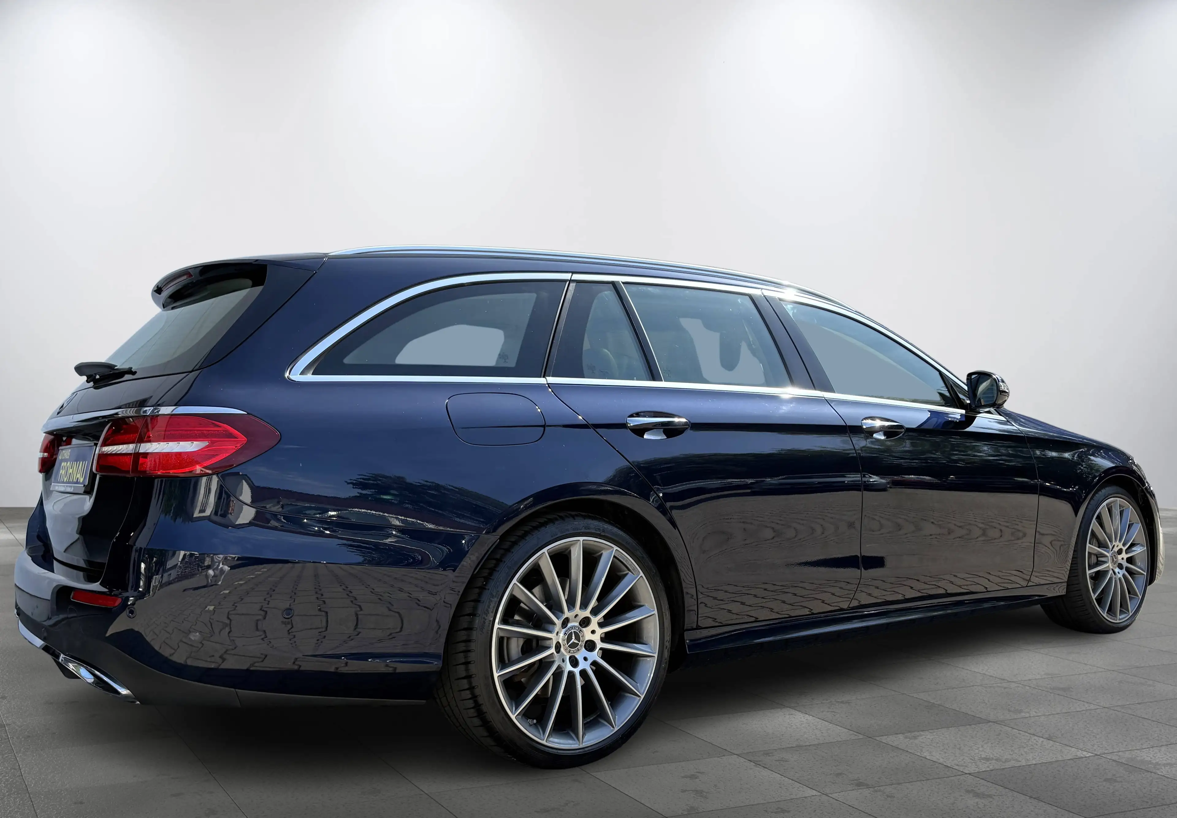 Mercedes-Benz E 350 d AMG 360°Kamera AHK Totwinkel Head-Up Tempomat Navi 20"Alu — photo 6