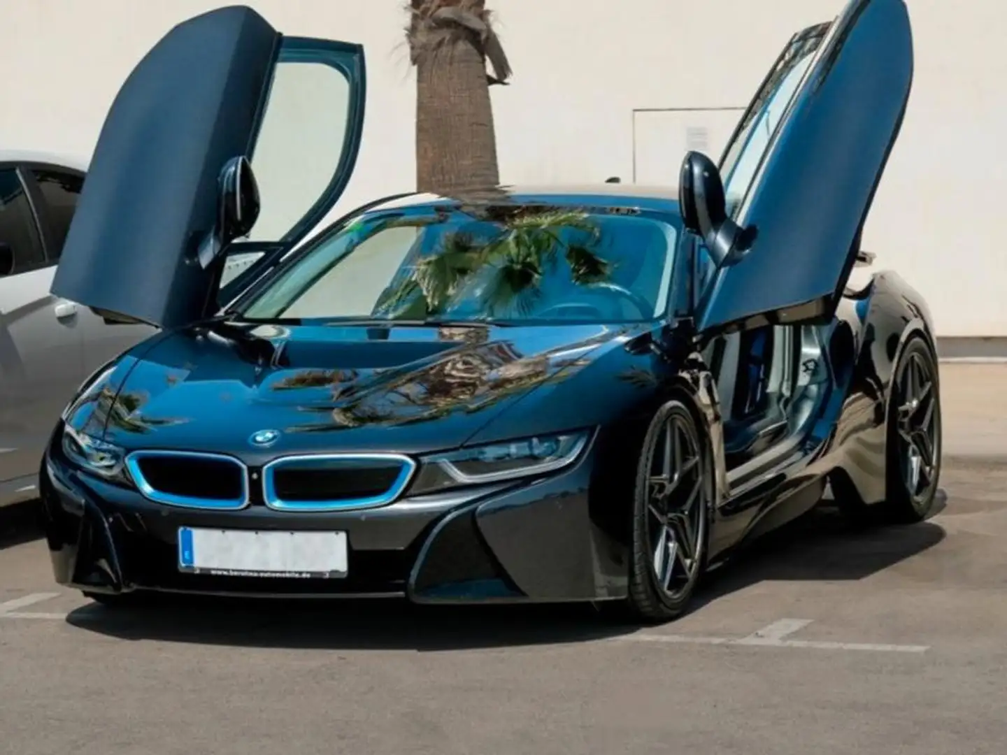 BMW i8 Чорний - 1