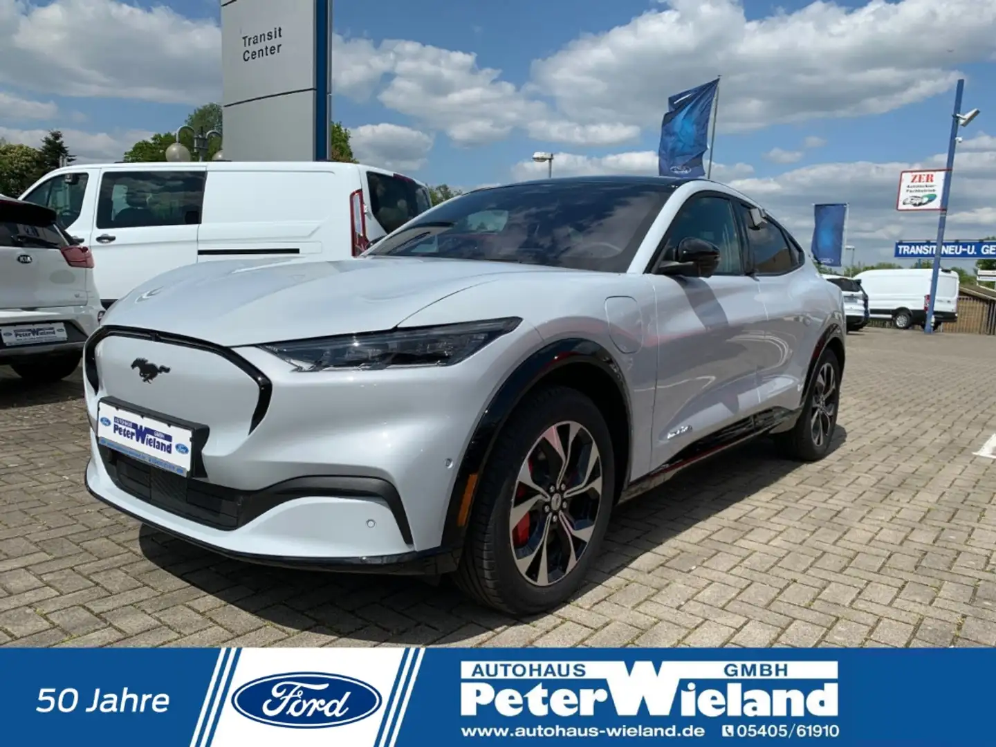Ford Mustang Mach-E Premium AWD Technologie-Paket2 Allrad Panorama Nav Weiß - 1