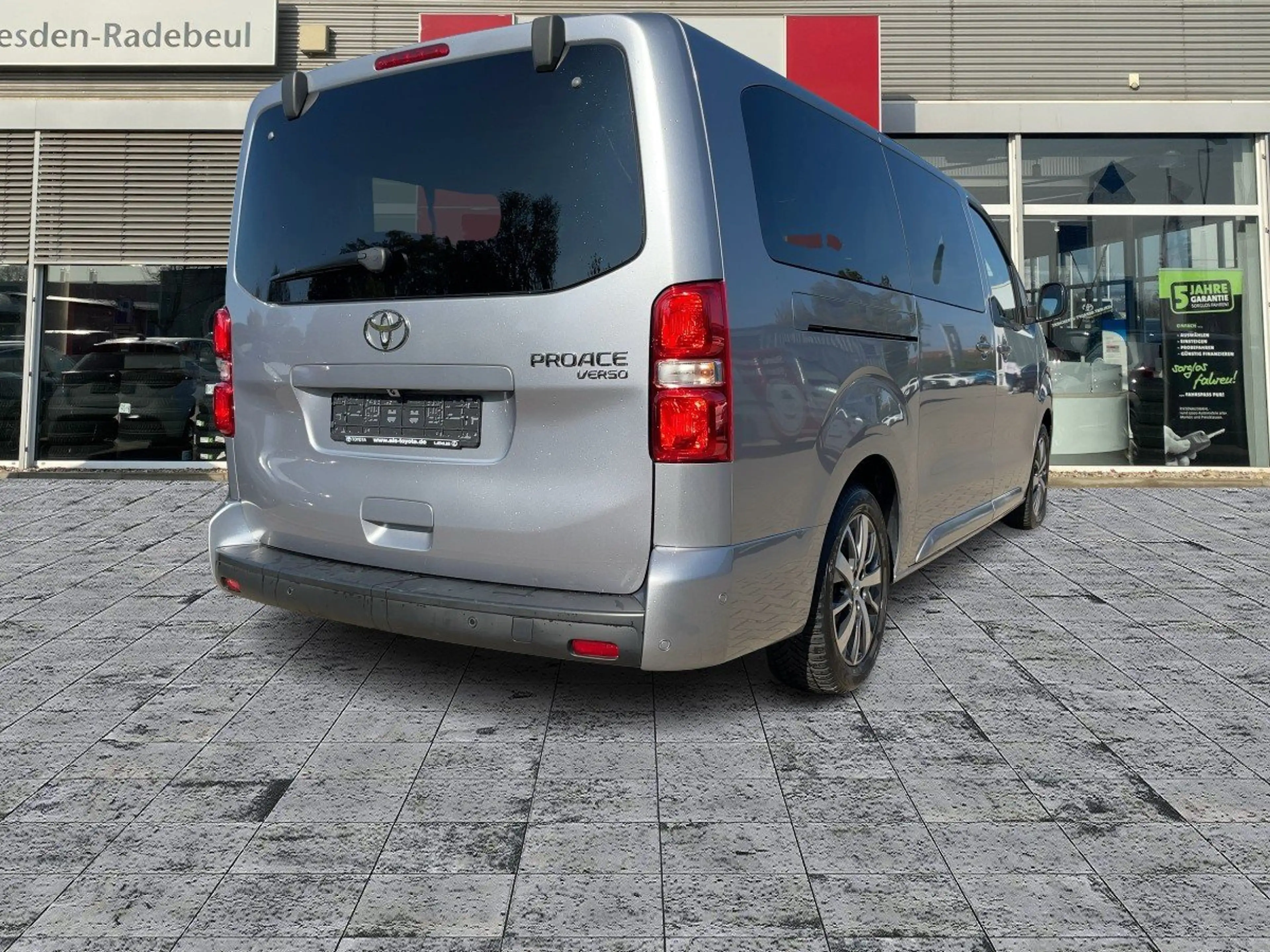 Toyota Proace Verso 2.0 D-4D L2 Team D Navi*ACC*KAM*SHZ — photo 8