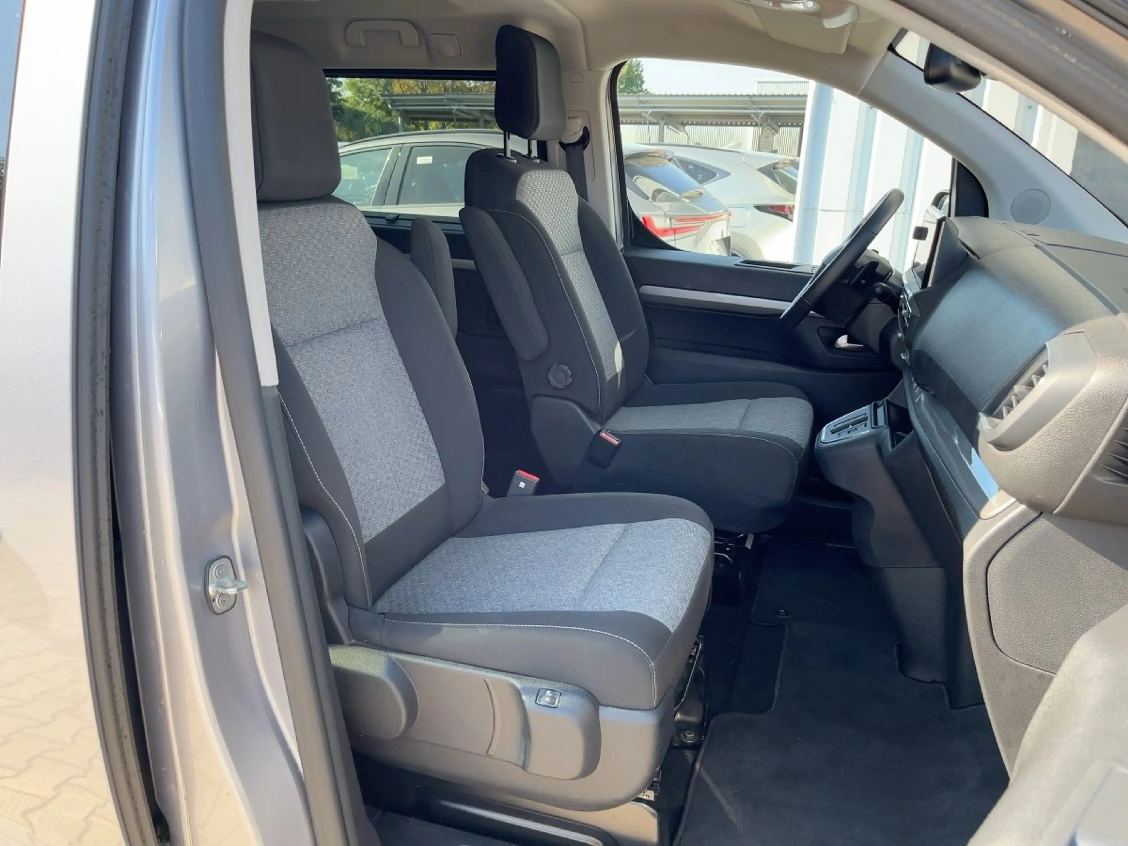 Toyota Proace Verso 2.0 D-4D L2 Team D Navi*ACC*KAM*SHZ — photo 13