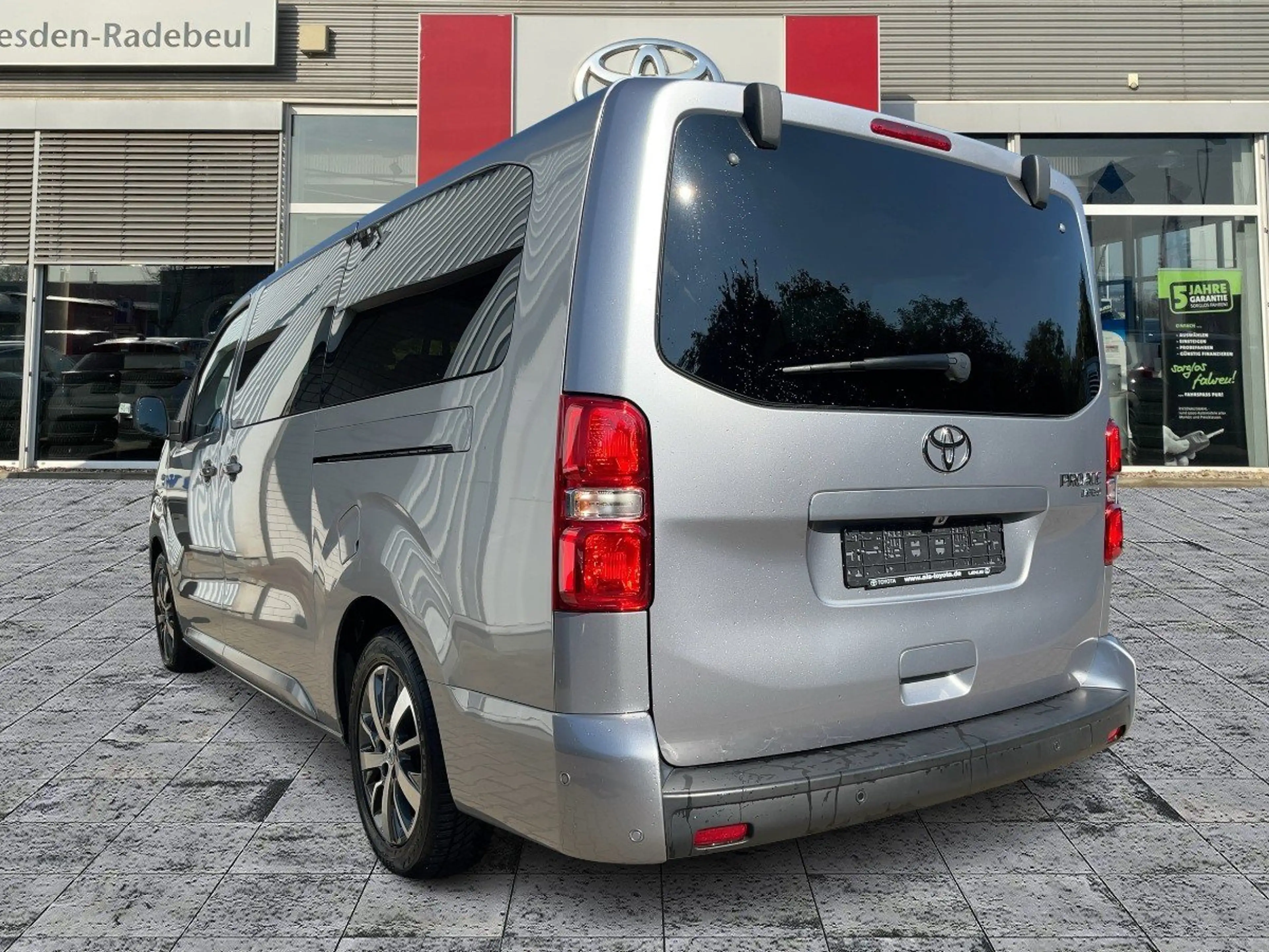 Toyota Proace Verso 2.0 D-4D L2 Team D Navi*ACC*KAM*SHZ — photo 7