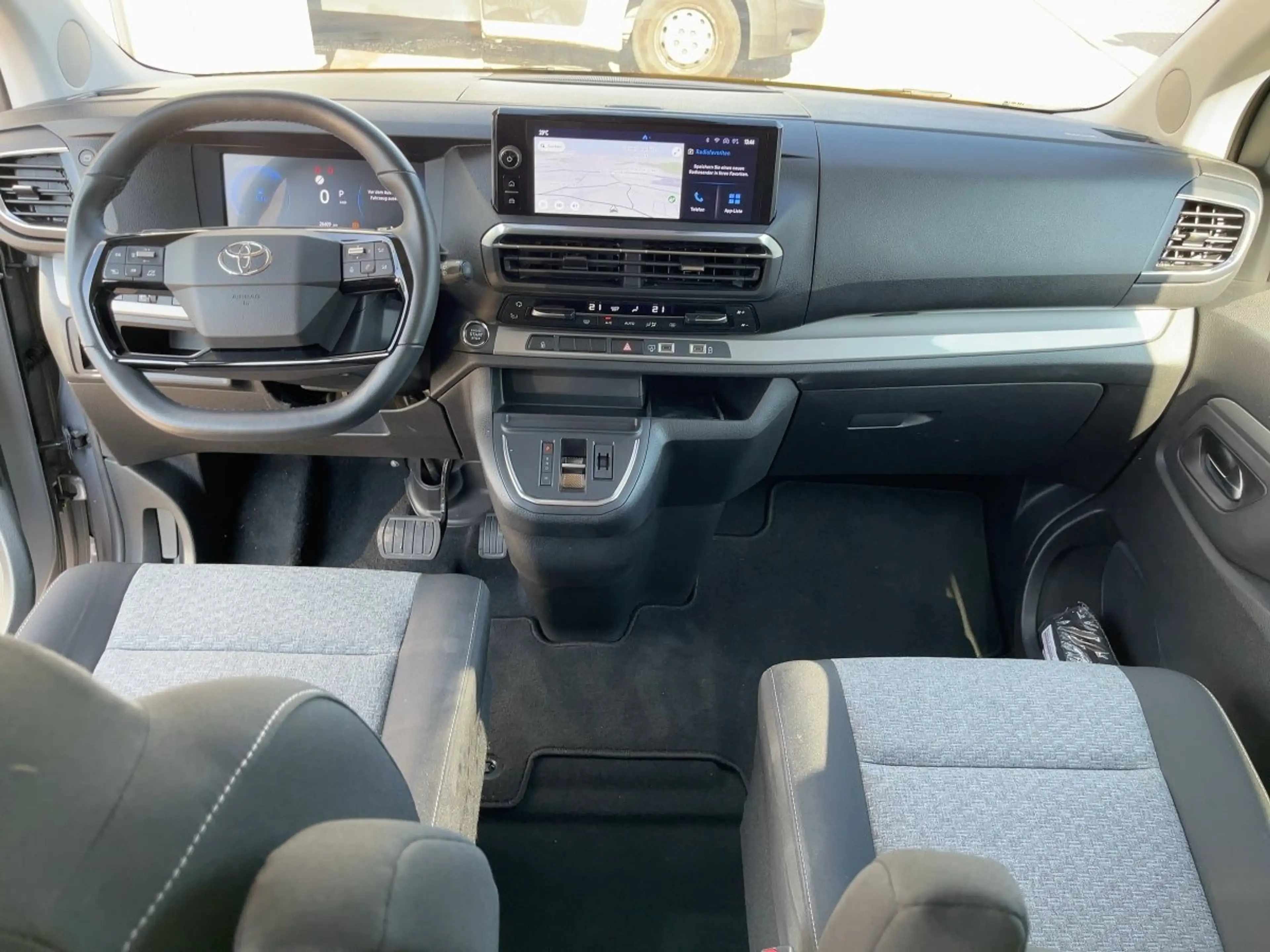 Toyota Proace Verso 2.0 D-4D L2 Team D Navi*ACC*KAM*SHZ — photo 14