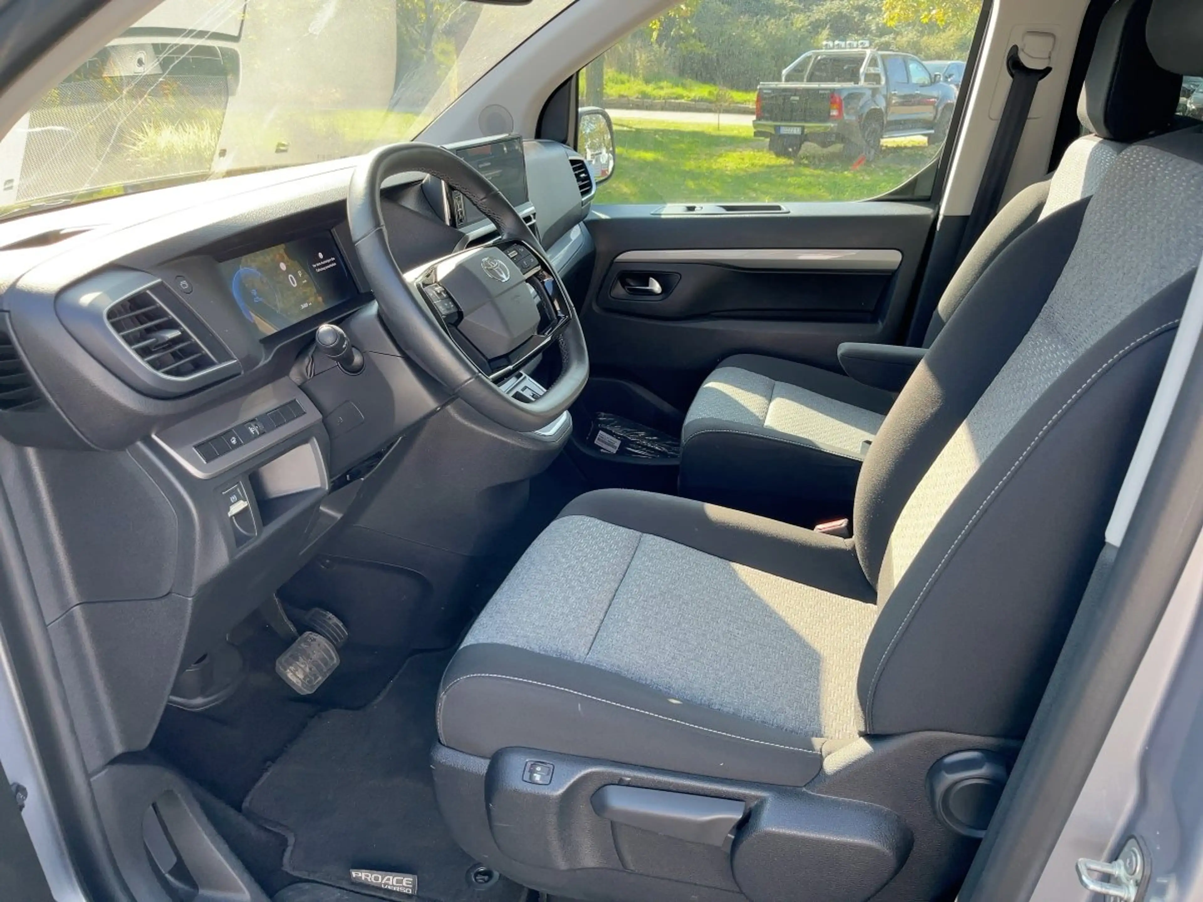 Toyota Proace Verso 2.0 D-4D L2 Team D Navi*ACC*KAM*SHZ — photo 10