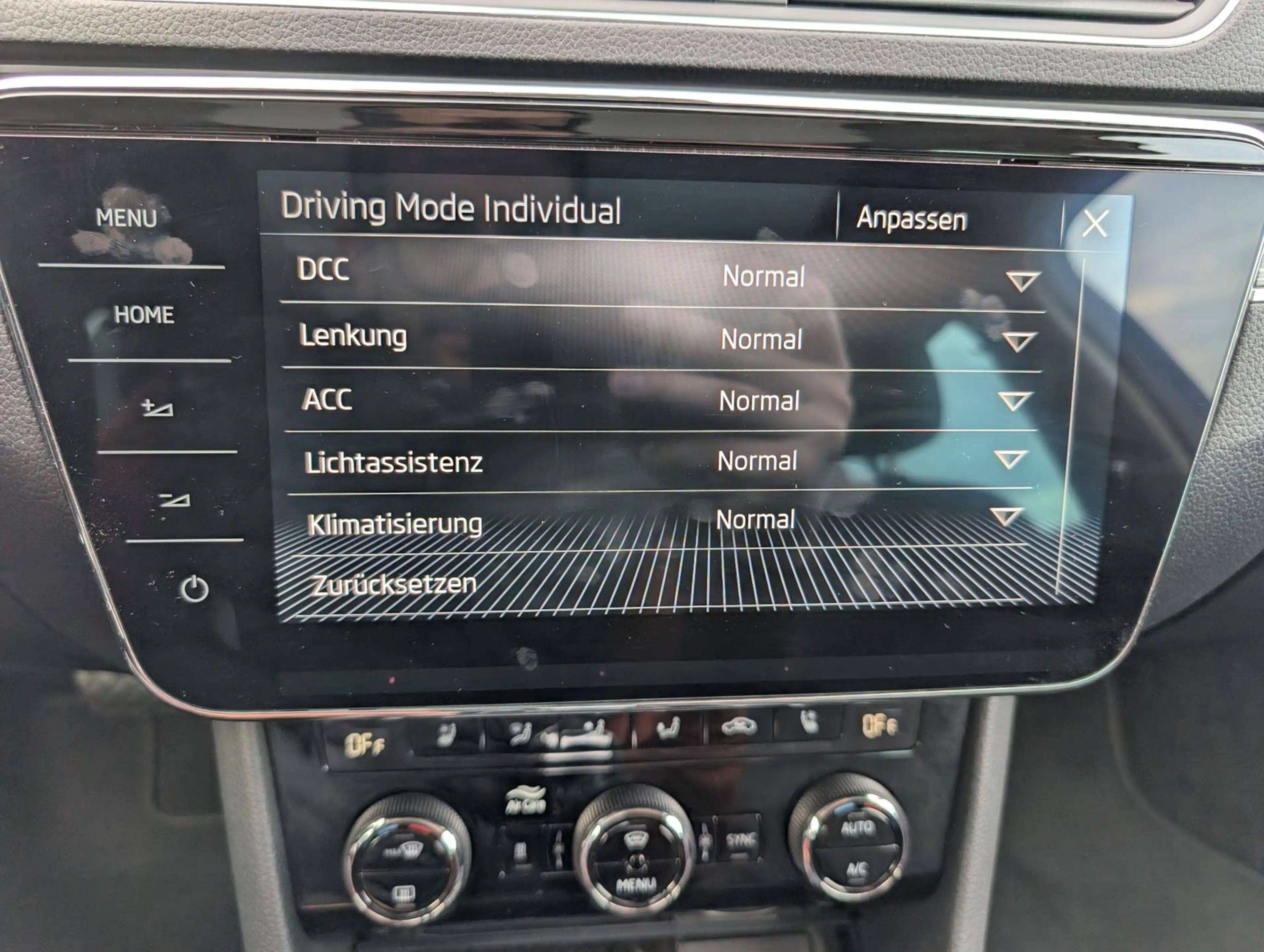 Skoda Superb Superb Combi 1.4 TSI DSG Style iV STH PANO NAV ... — photo 23