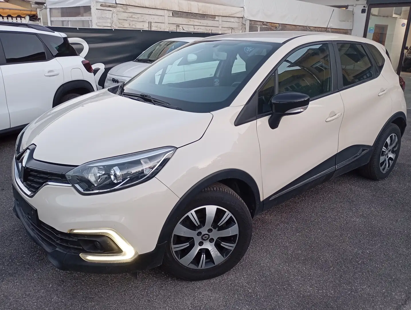 Renault Captur 1.5 dCi 90CV Business Aut. Beige - 2