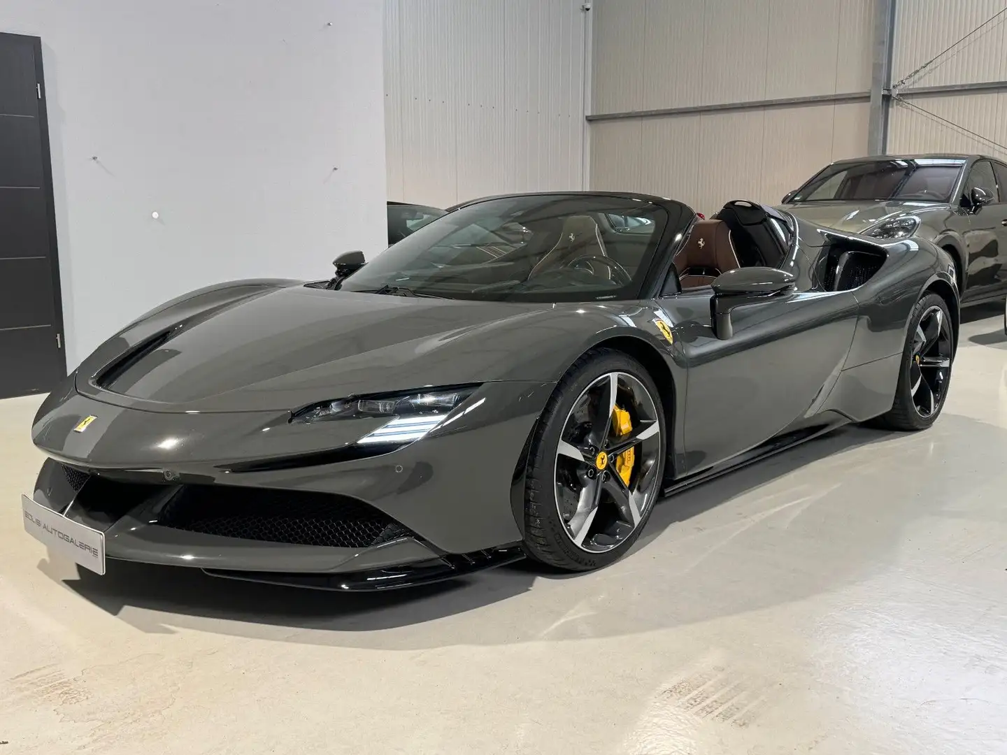 Ferrari SF90 Spider JBL Lift TwoTone Grigio Scuro Carbon Gri - 1