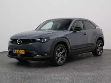 e-SkyActiv 145 First Edition 36 kWh | CAMERA | ADA